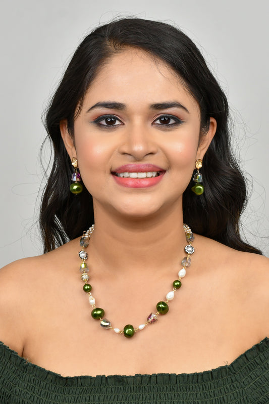 elegant bell pearl set