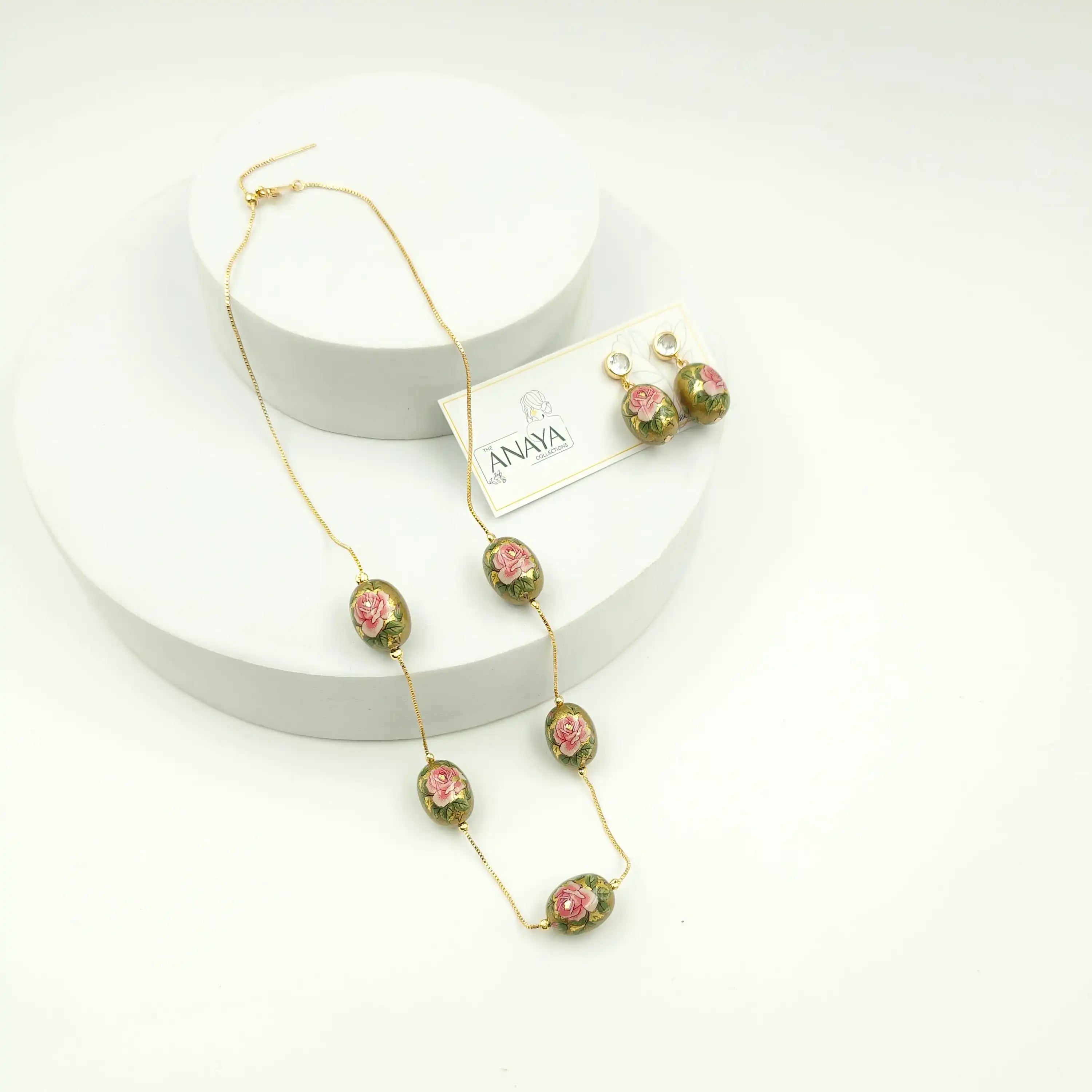 5 Charm Floral Dainty Set