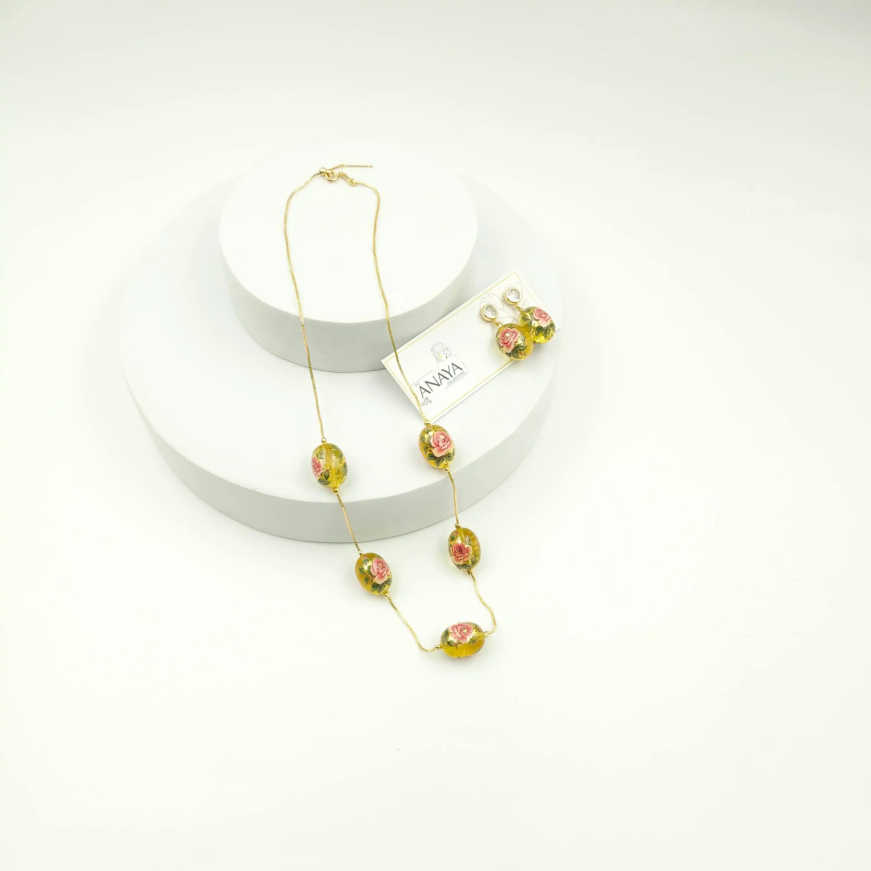5 Charm Floral Dainty Set