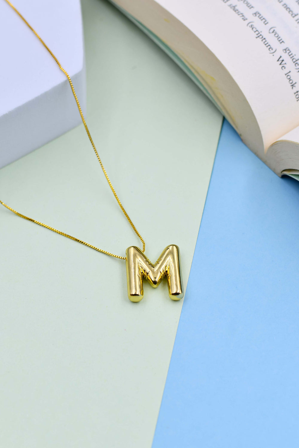 Alphabet M Chain