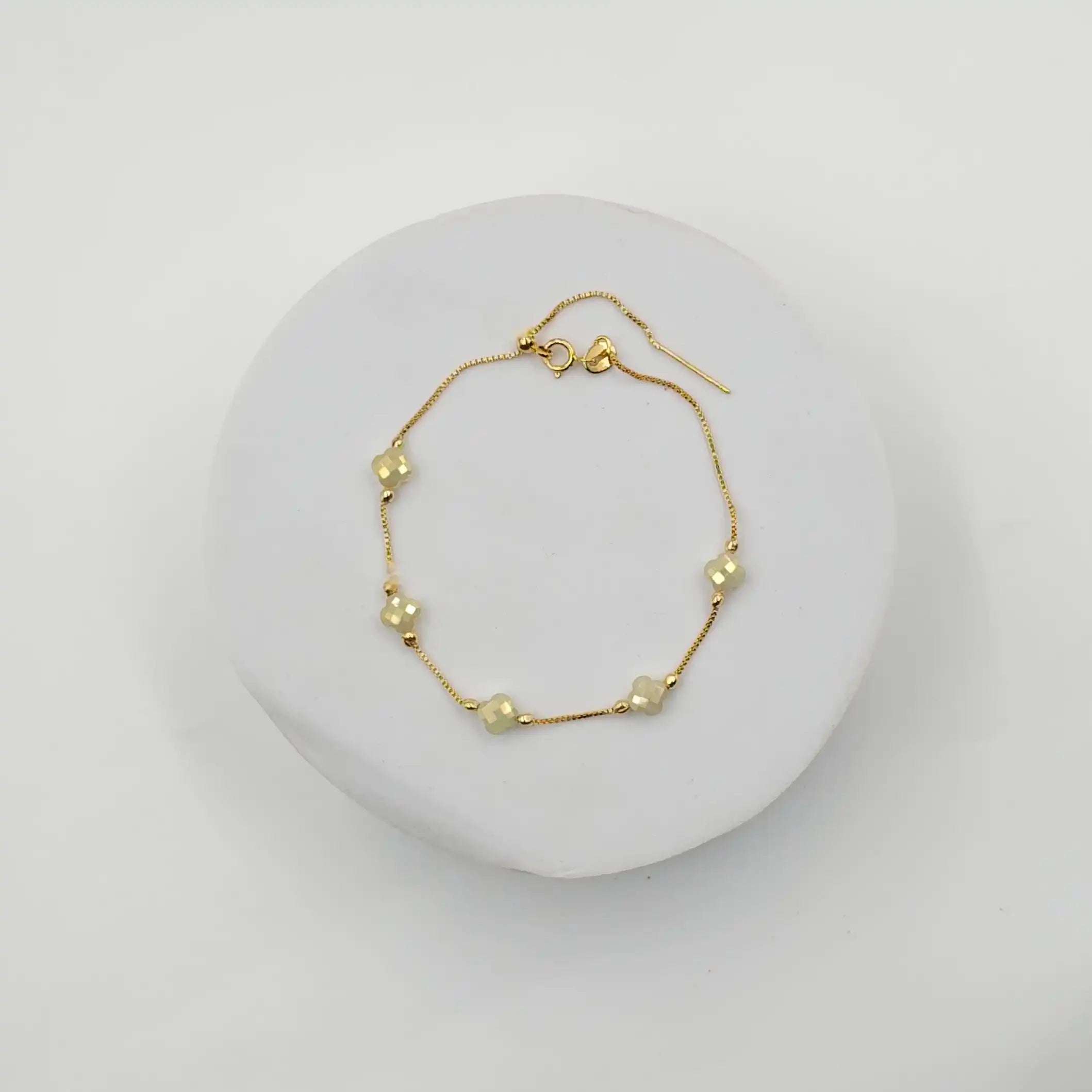 Clover Dainty Bracelet