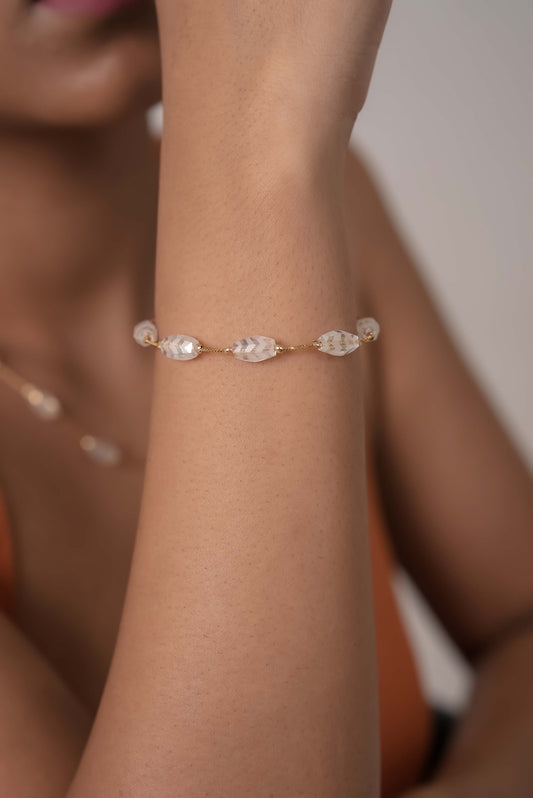 Glacial Beauty Dainty Bracelet