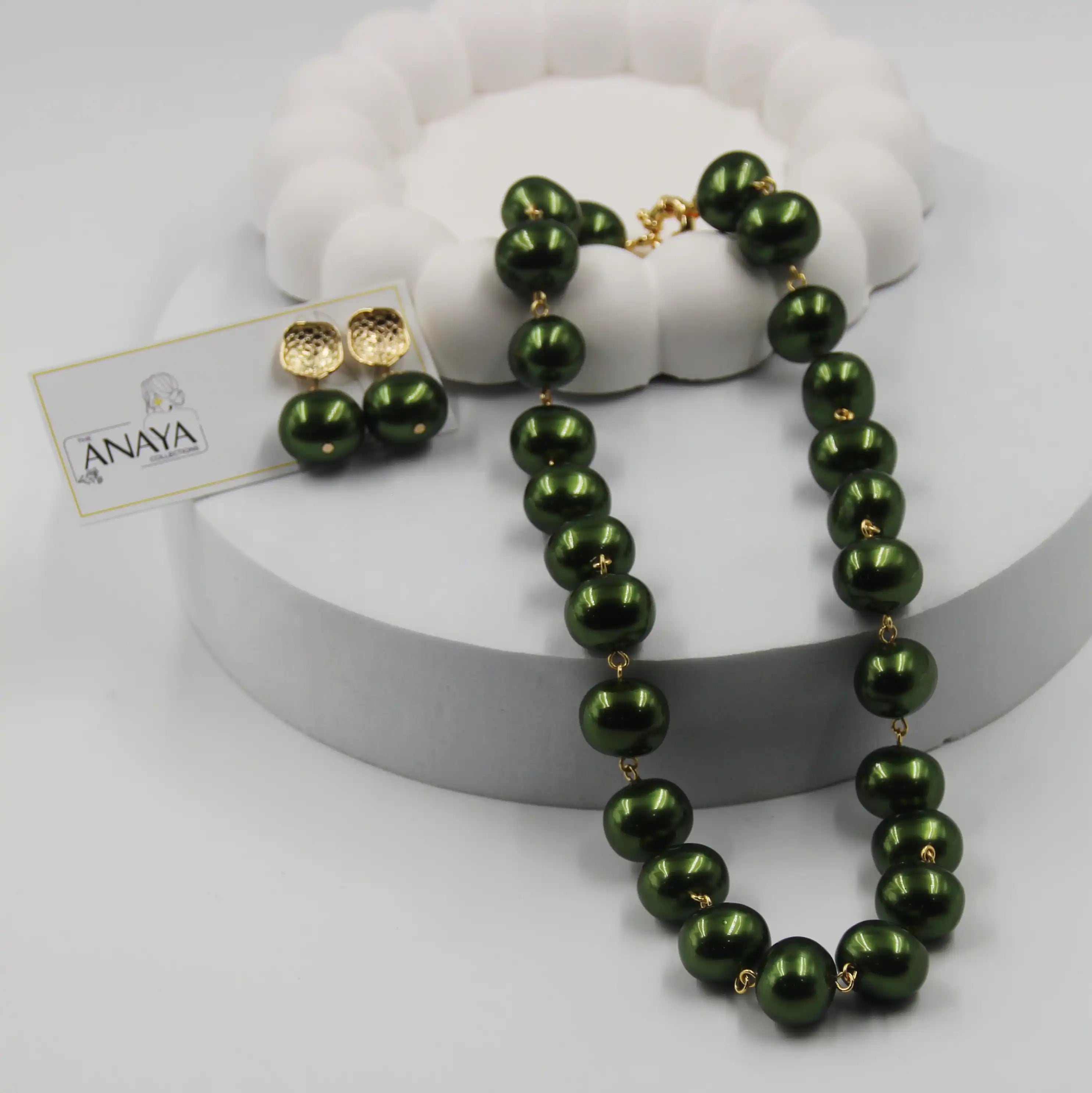 Uncut Shell Pearl Set
