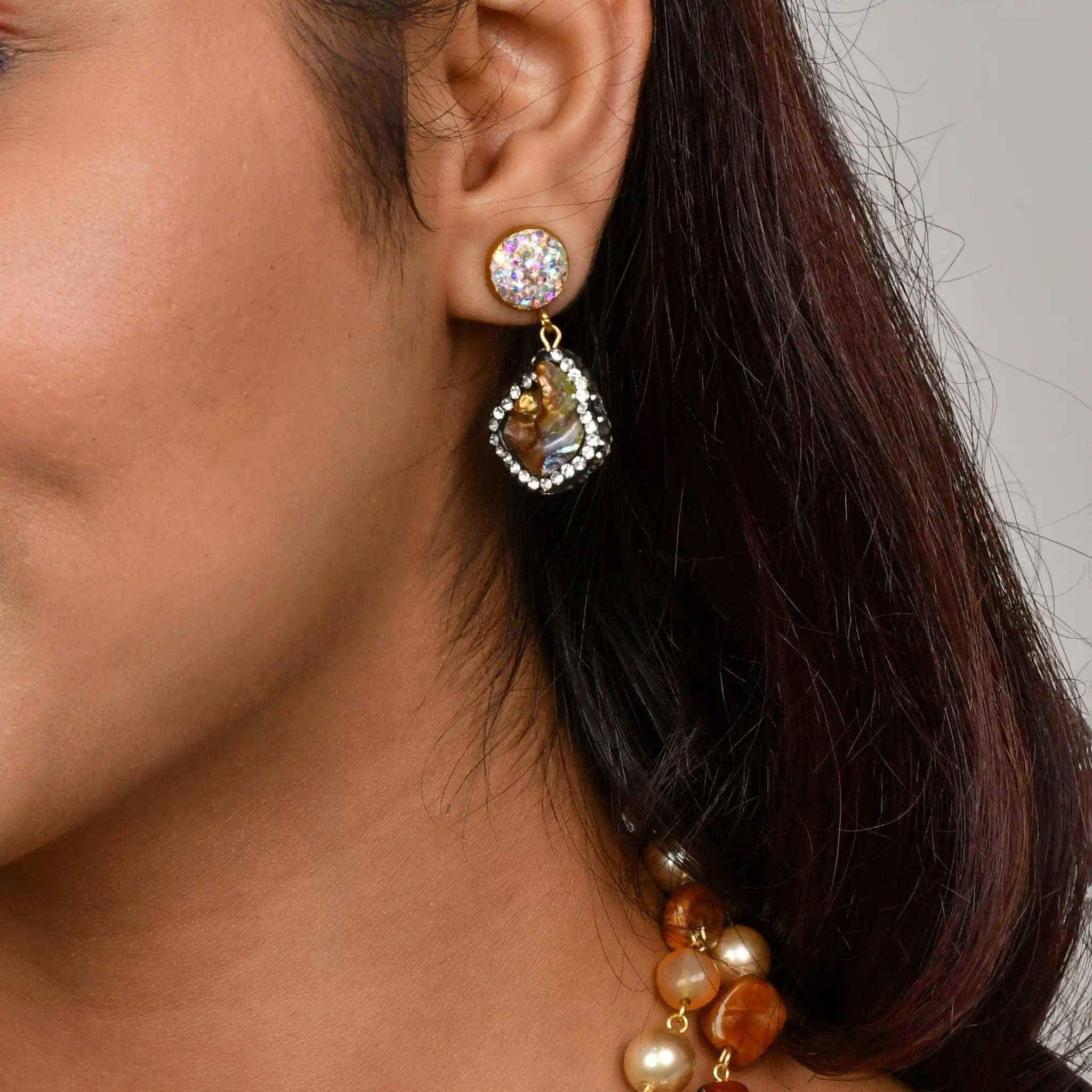 Double Line Agates With Baroque Set