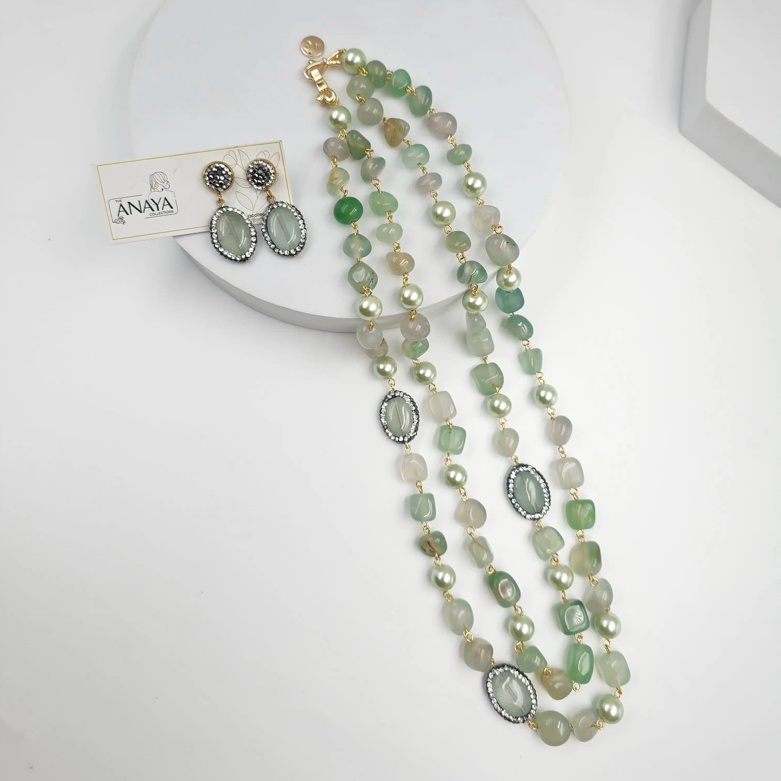 Double Line Agates With Baroque Set