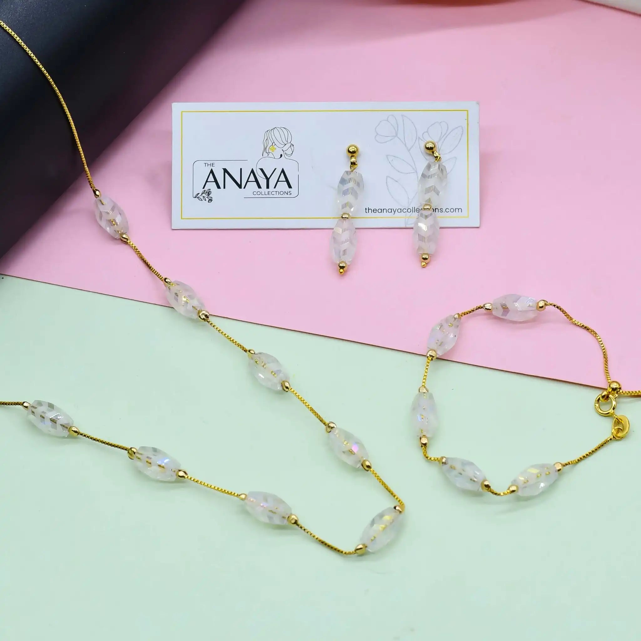 Glacial Beauty Dainty Set