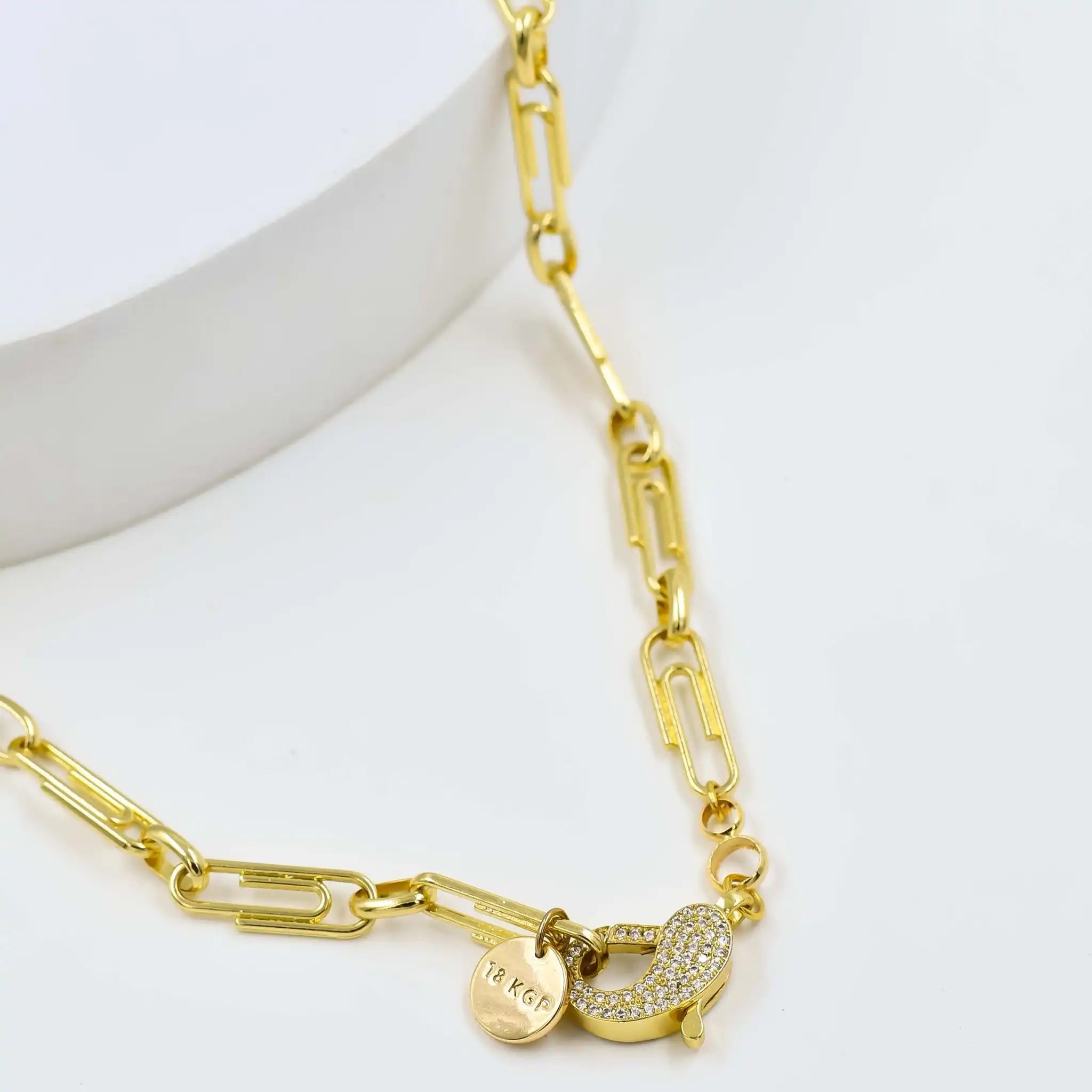 Gleaming Paperclip Link Chain