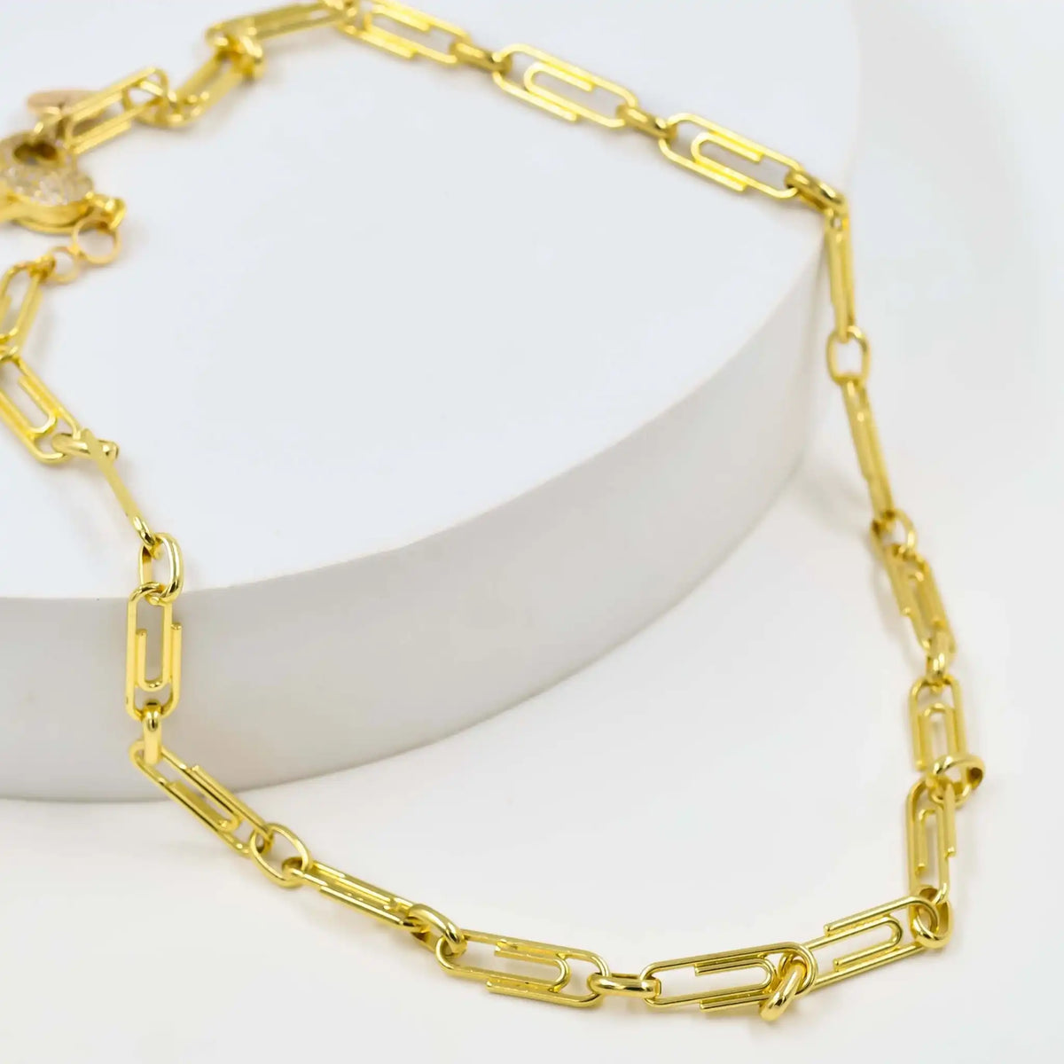 Gleaming Paperclip Link Chain