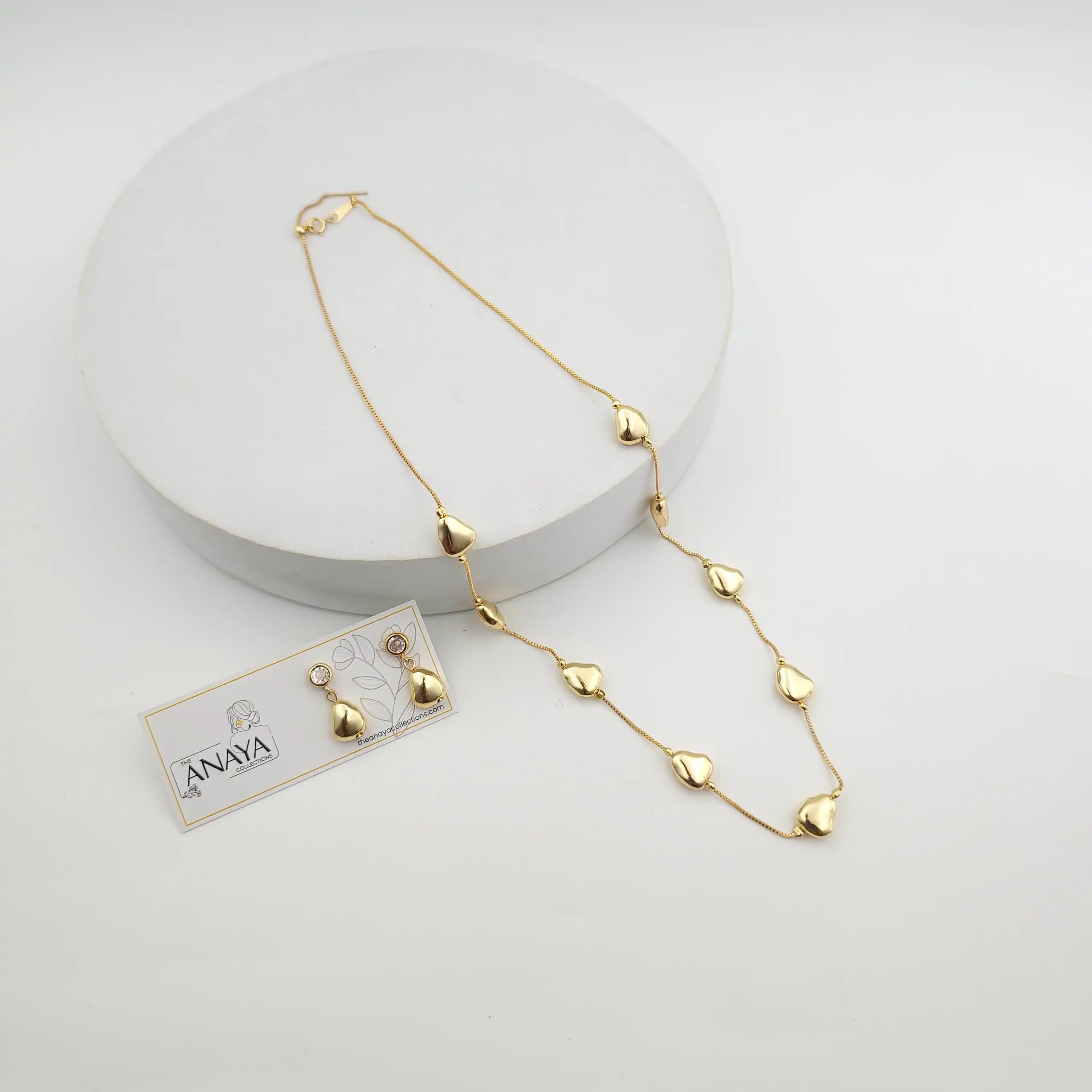 Golden Pebble Dainty Set