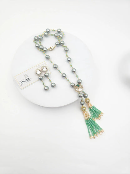 Gracious Tassel Set