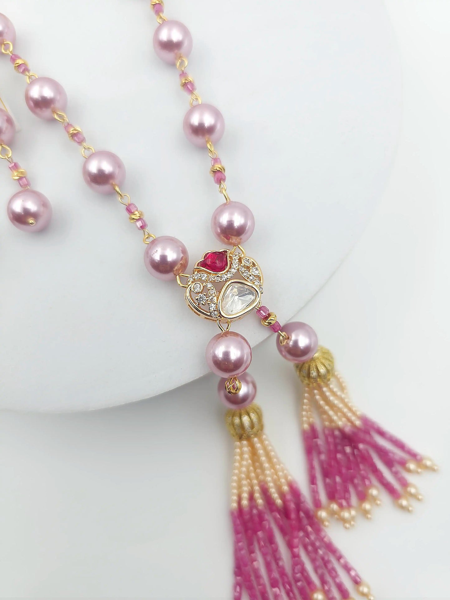Gracious Tassel Set