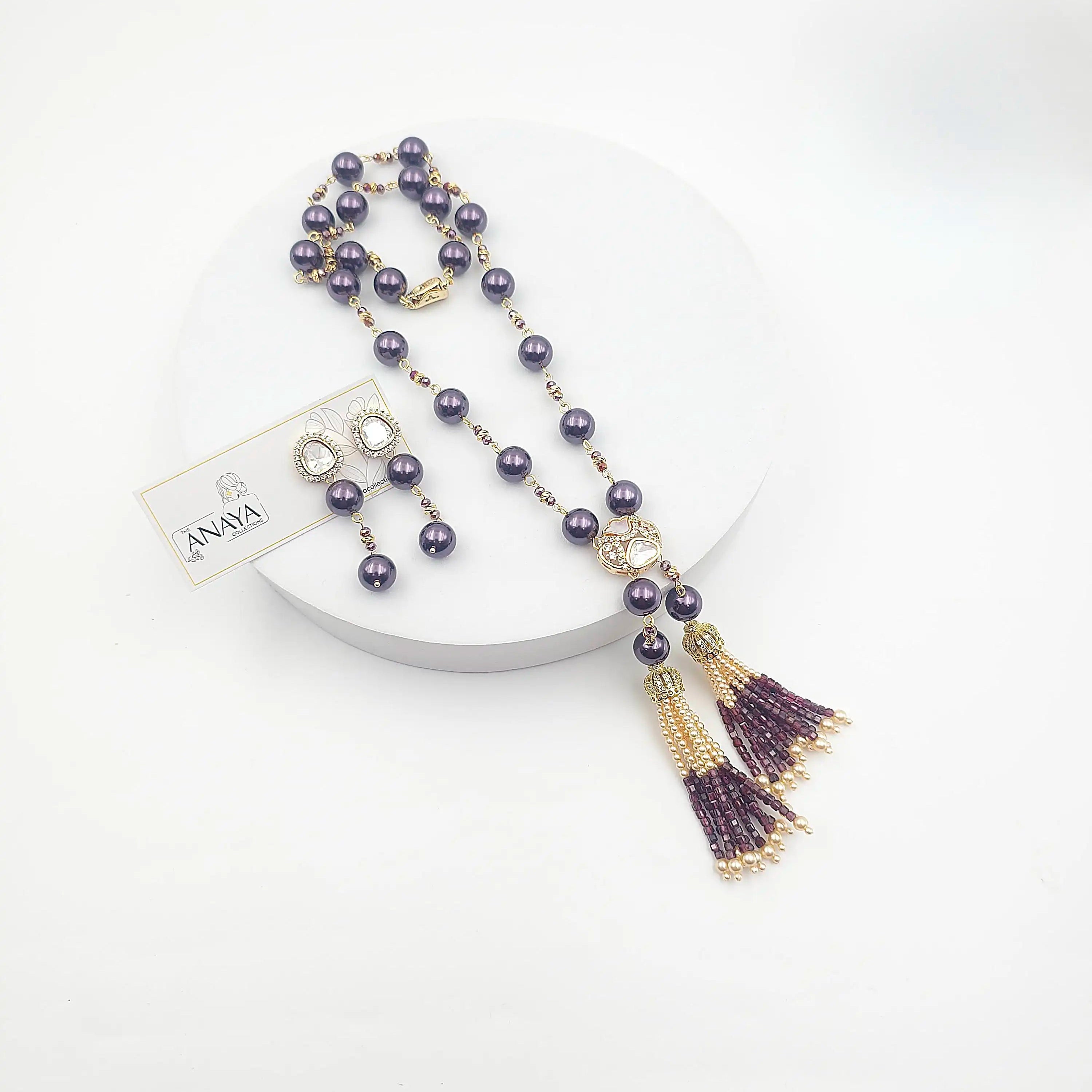 Gracious Tassel Set
