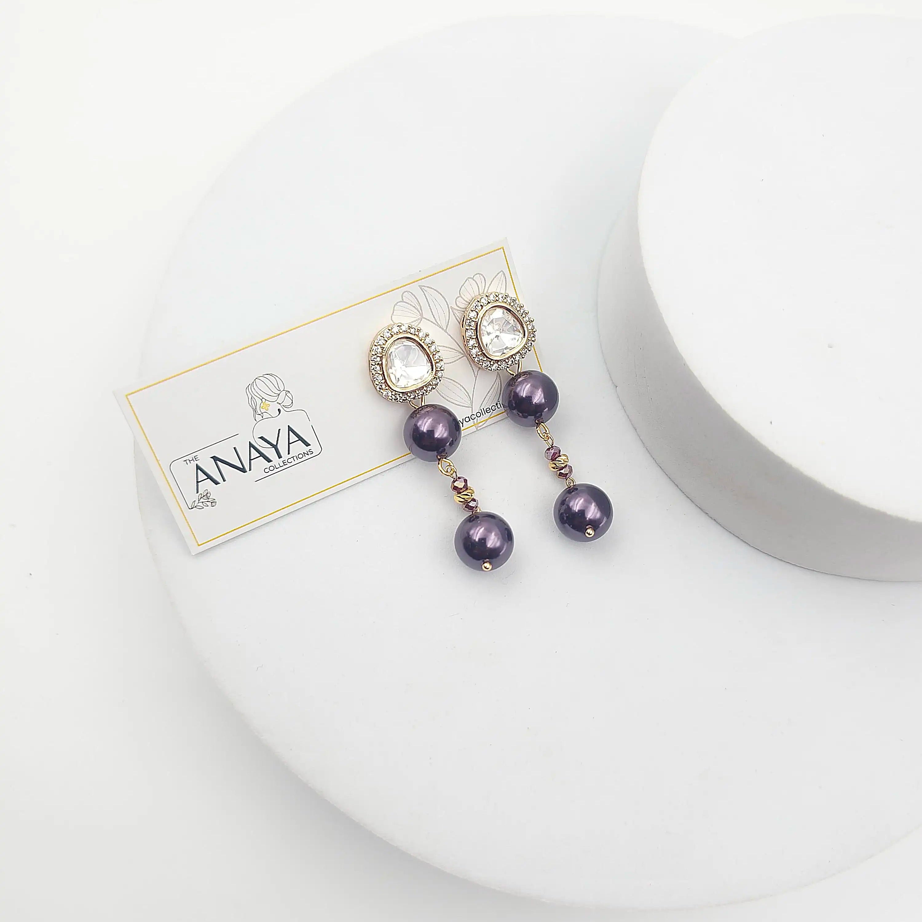 Gracious Tassel Set