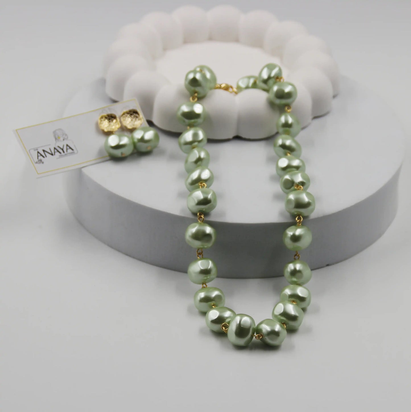 Uncut Shell Pearl Set