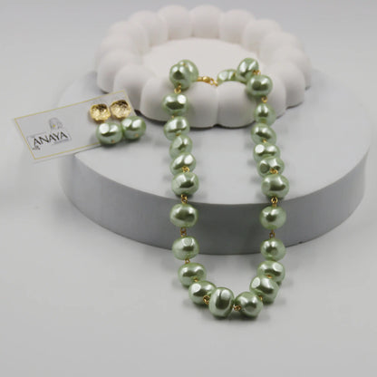 Uncut Shell Pearl Set