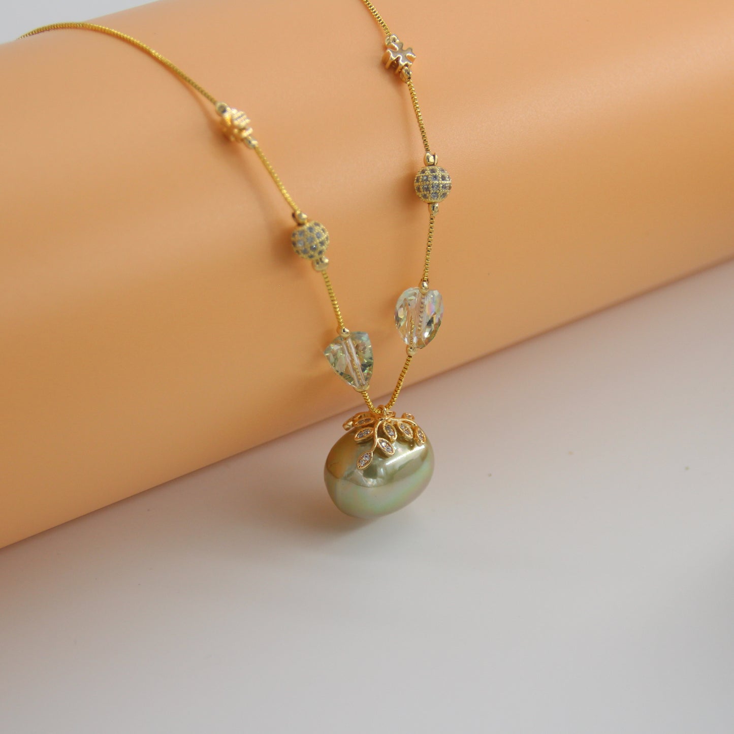 Shell Pearl Delight Dainty Necklace