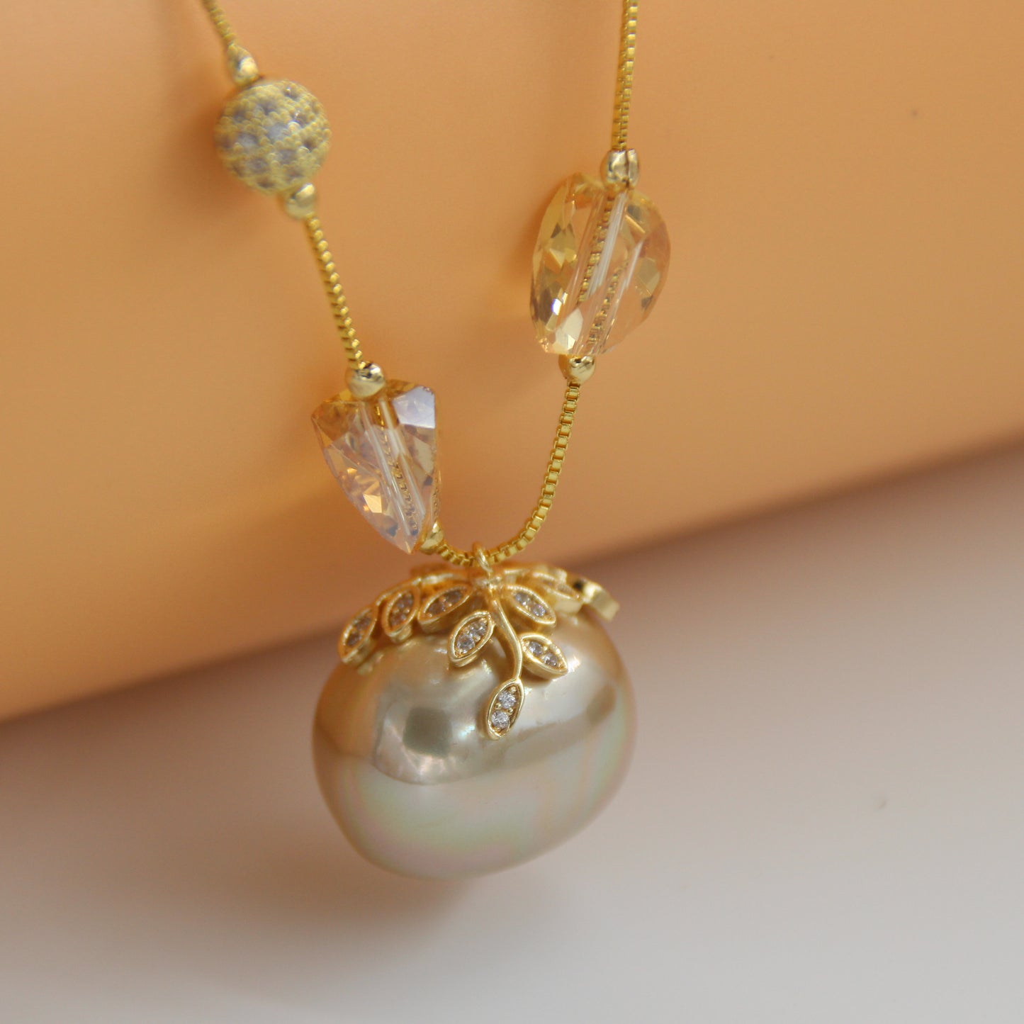 Shell Pearl Delight Dainty Necklace