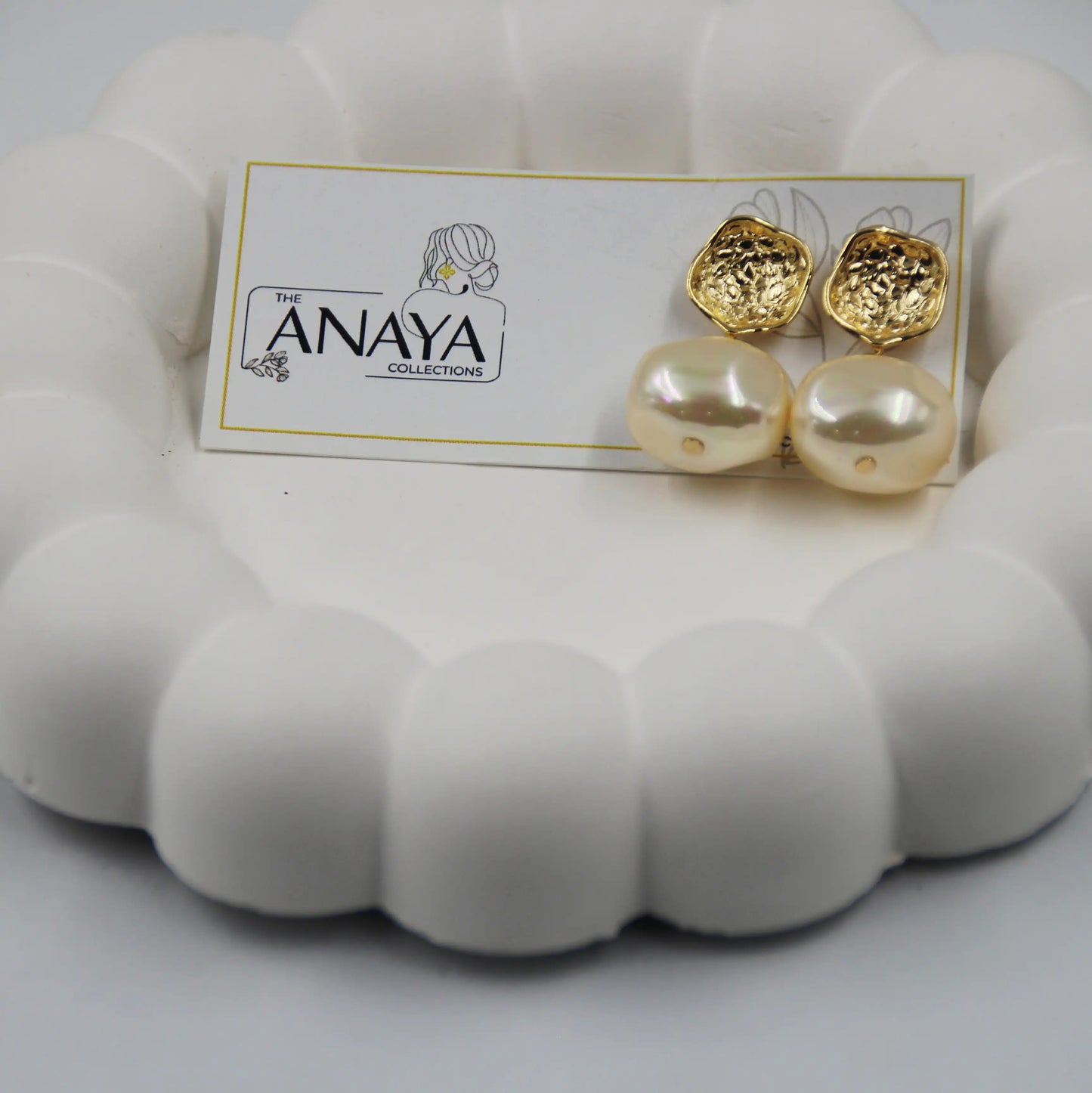Uncut Shell Pearl Set