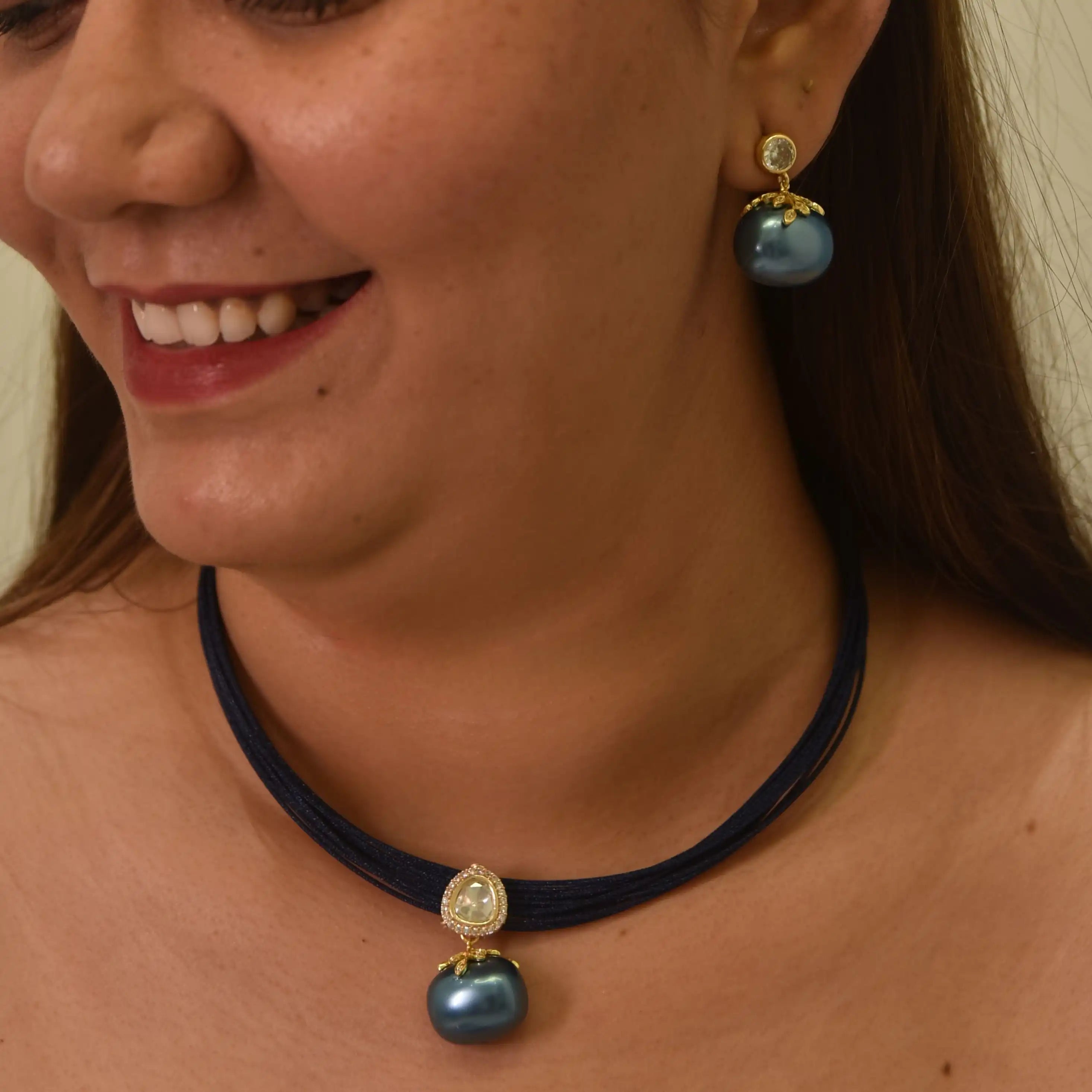 Mesh Wire Sterling Shell Pearl Pendant Necklace and Earrings Set