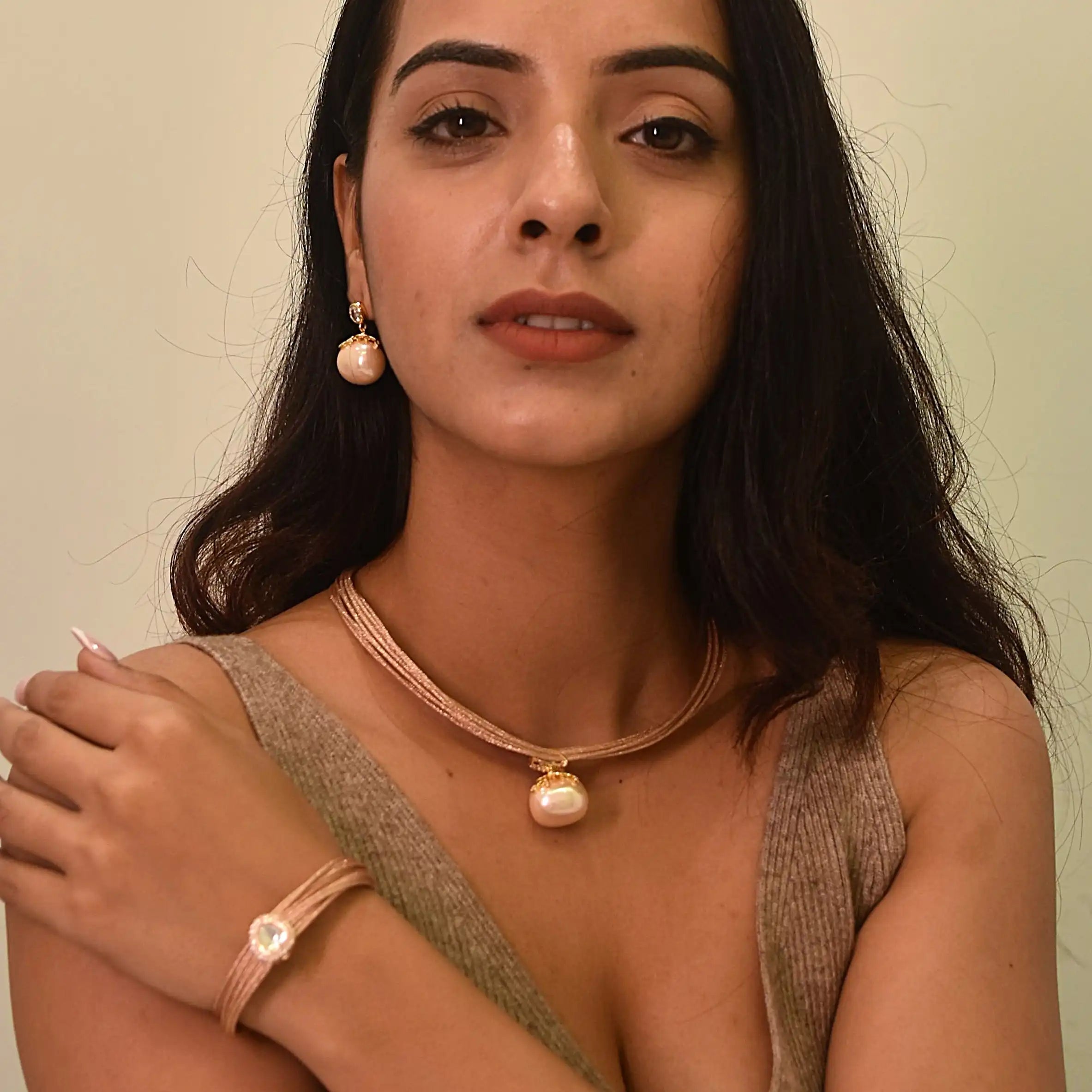 Mesh Wire Sterling Shell Pearl Pendant Necklace and Earrings Set