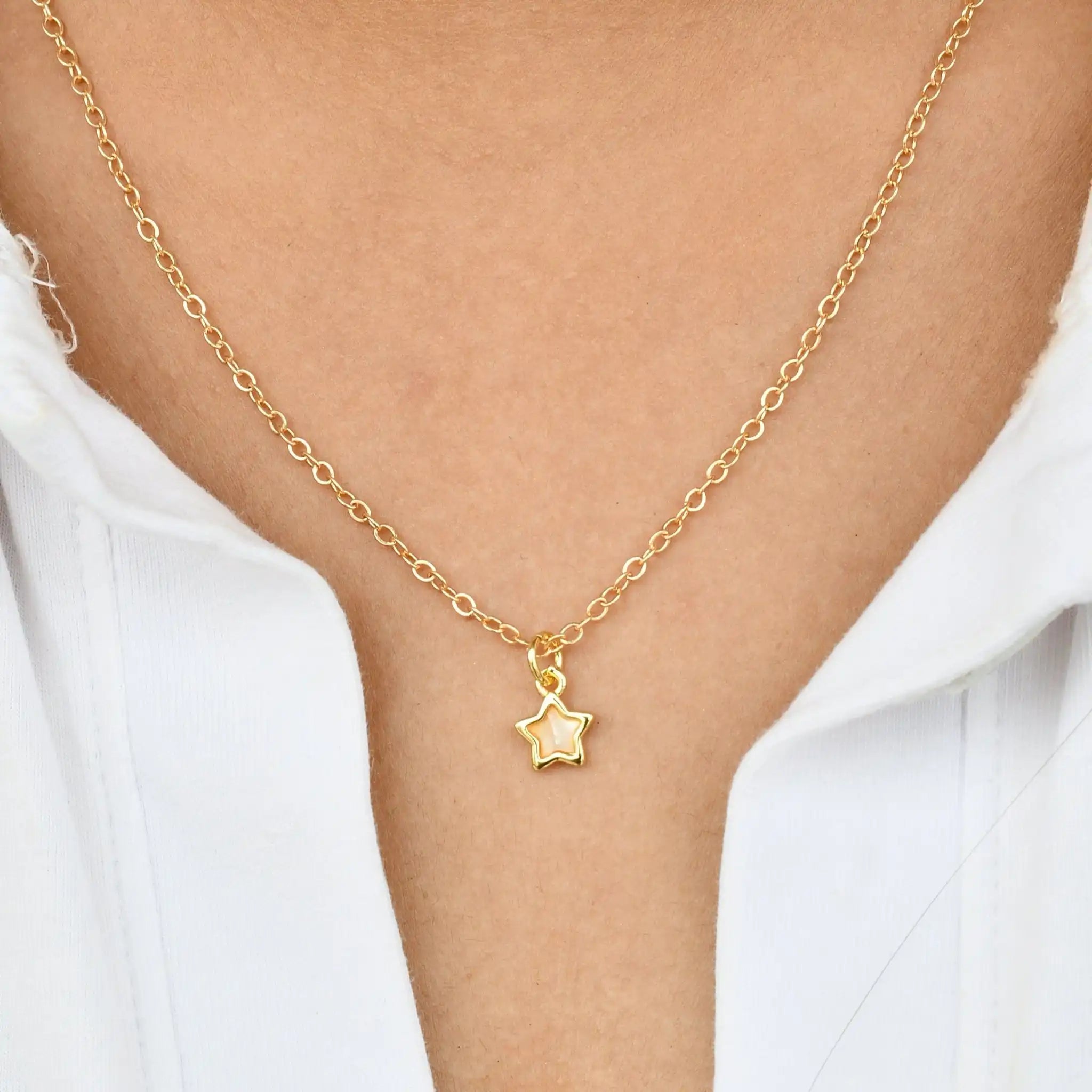 Mini MOP Star Pendant Chain
