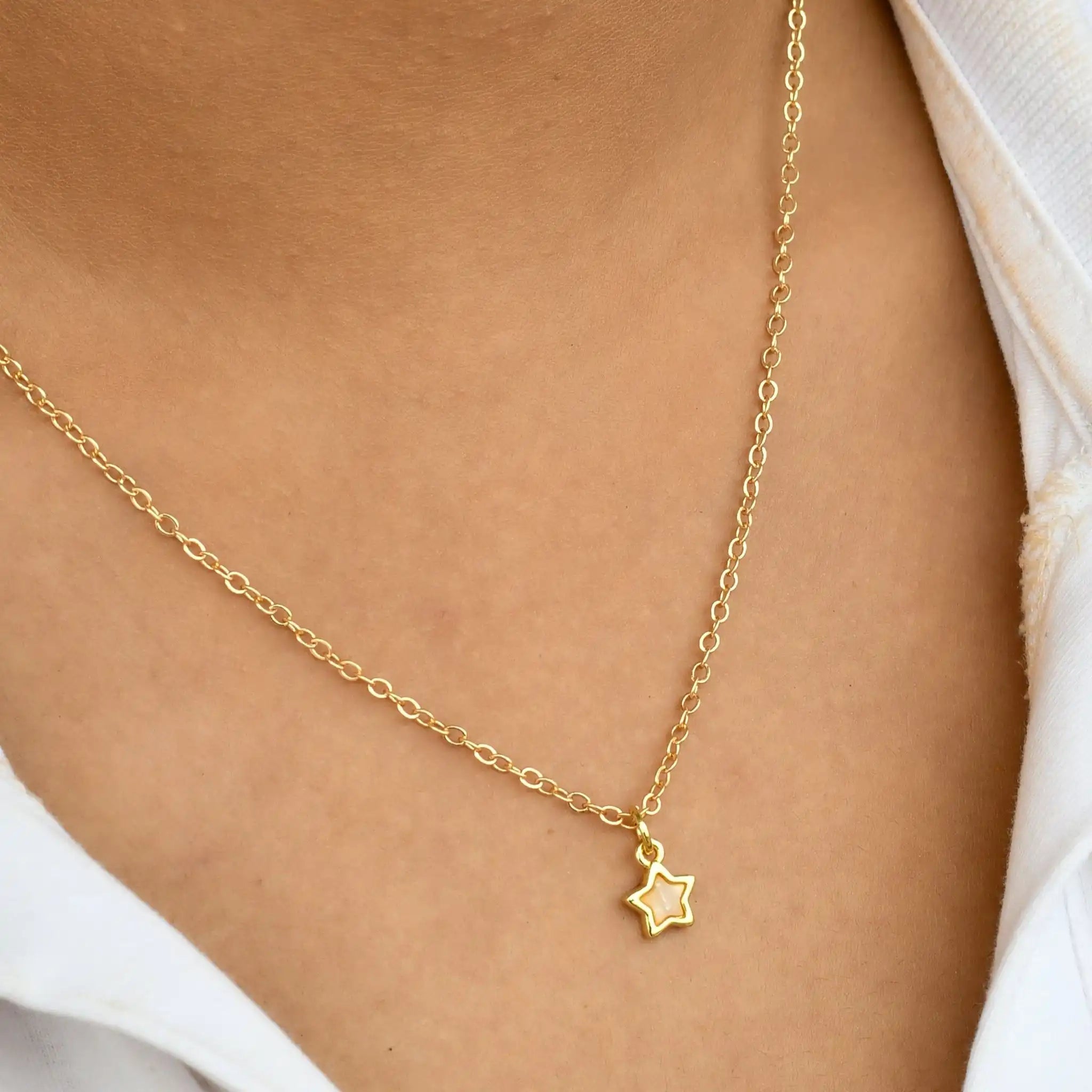 Mini MOP Star Pendant Chain