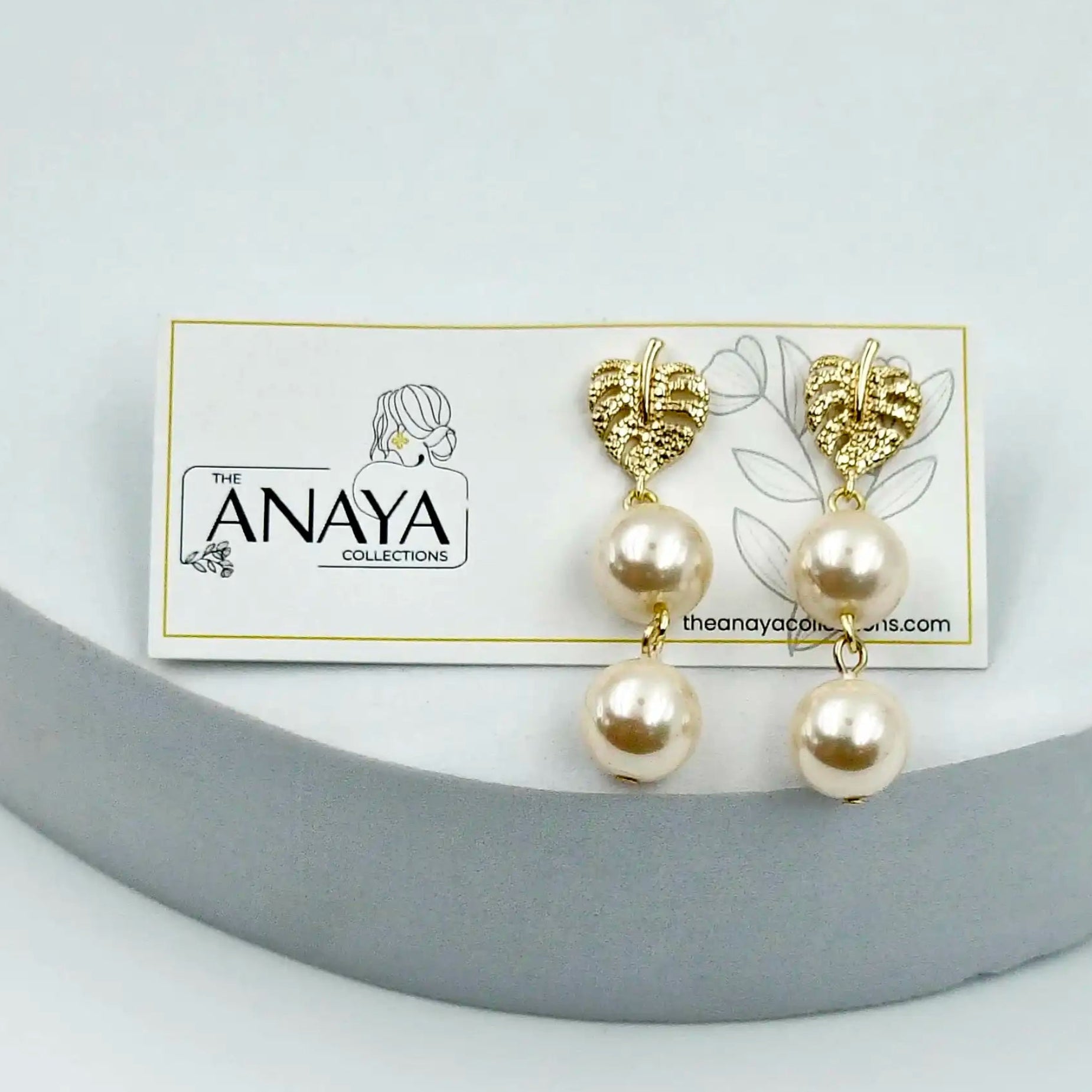Leaf Shell Pearl Earrings