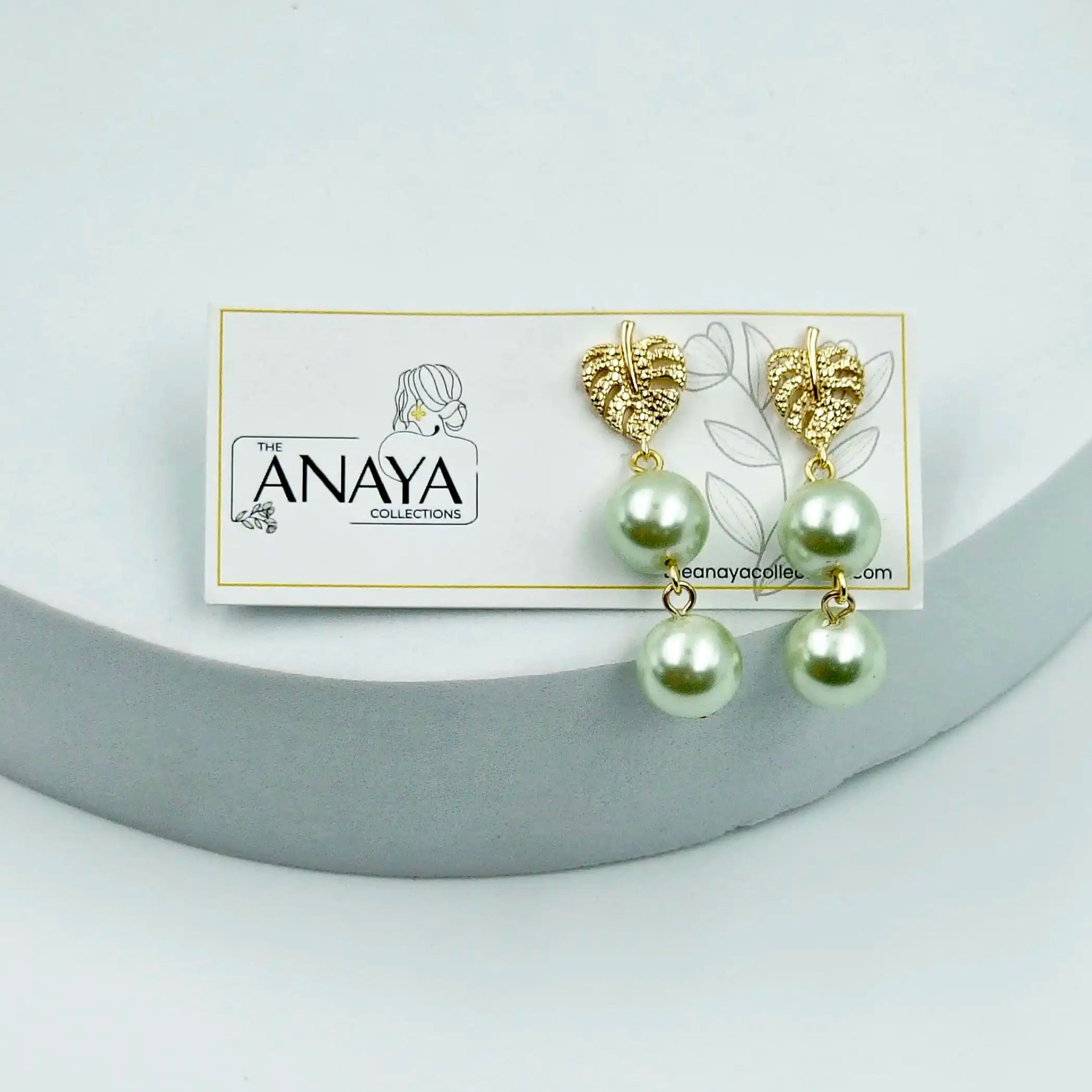 Leaf Shell Pearl Earrings