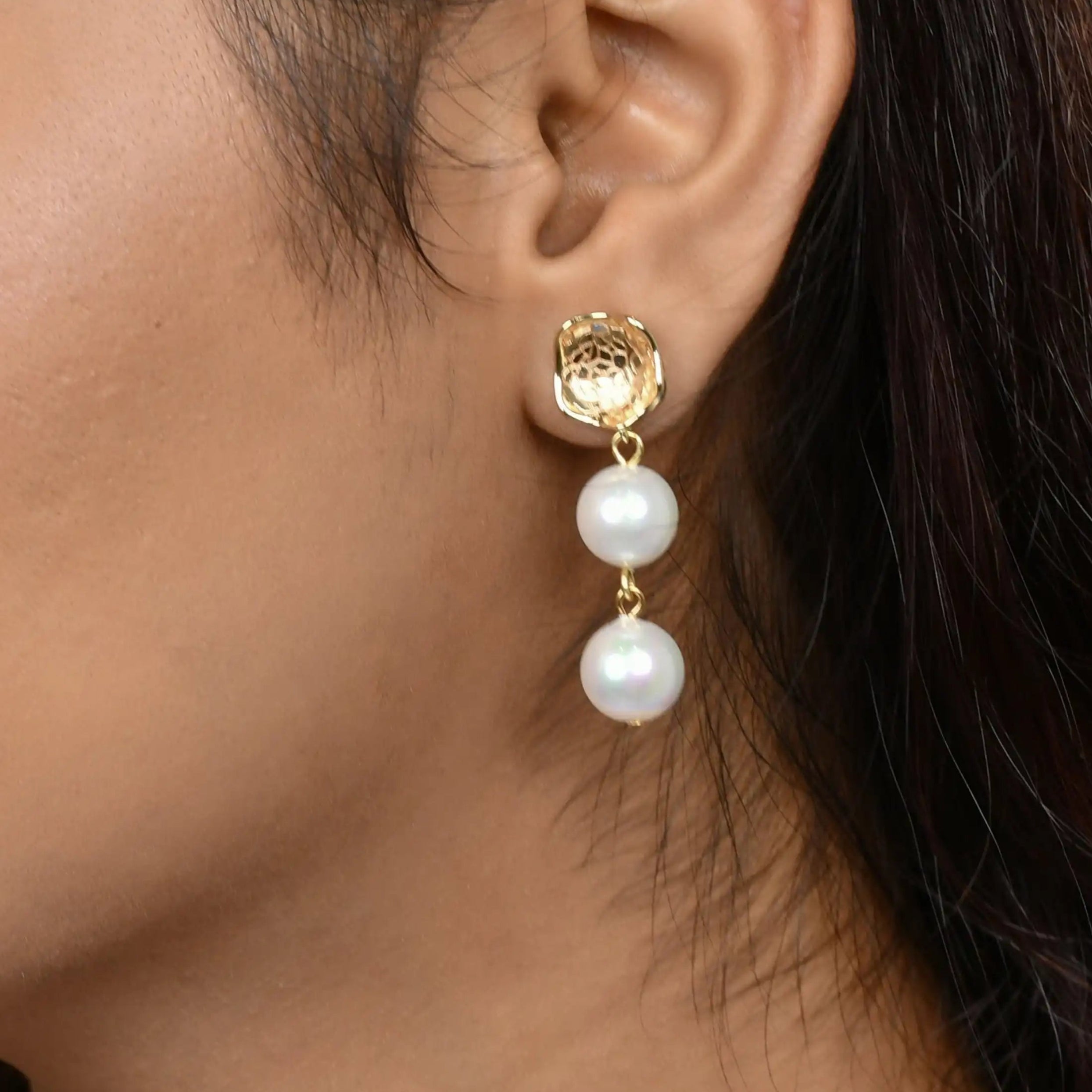 Leaf Shell Pearl Earrings
