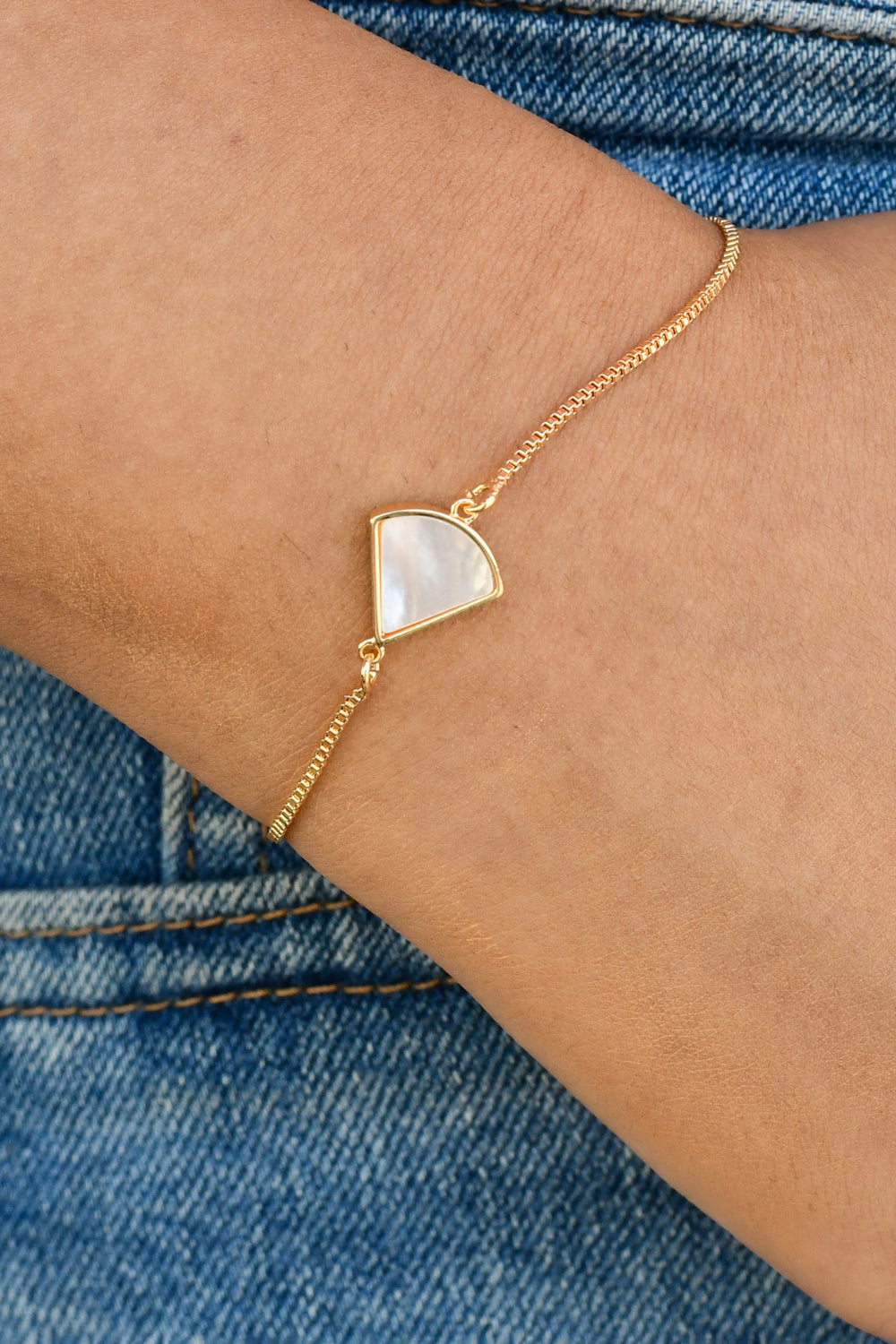 Mother of Pearl (MOP) Fan Bracelet