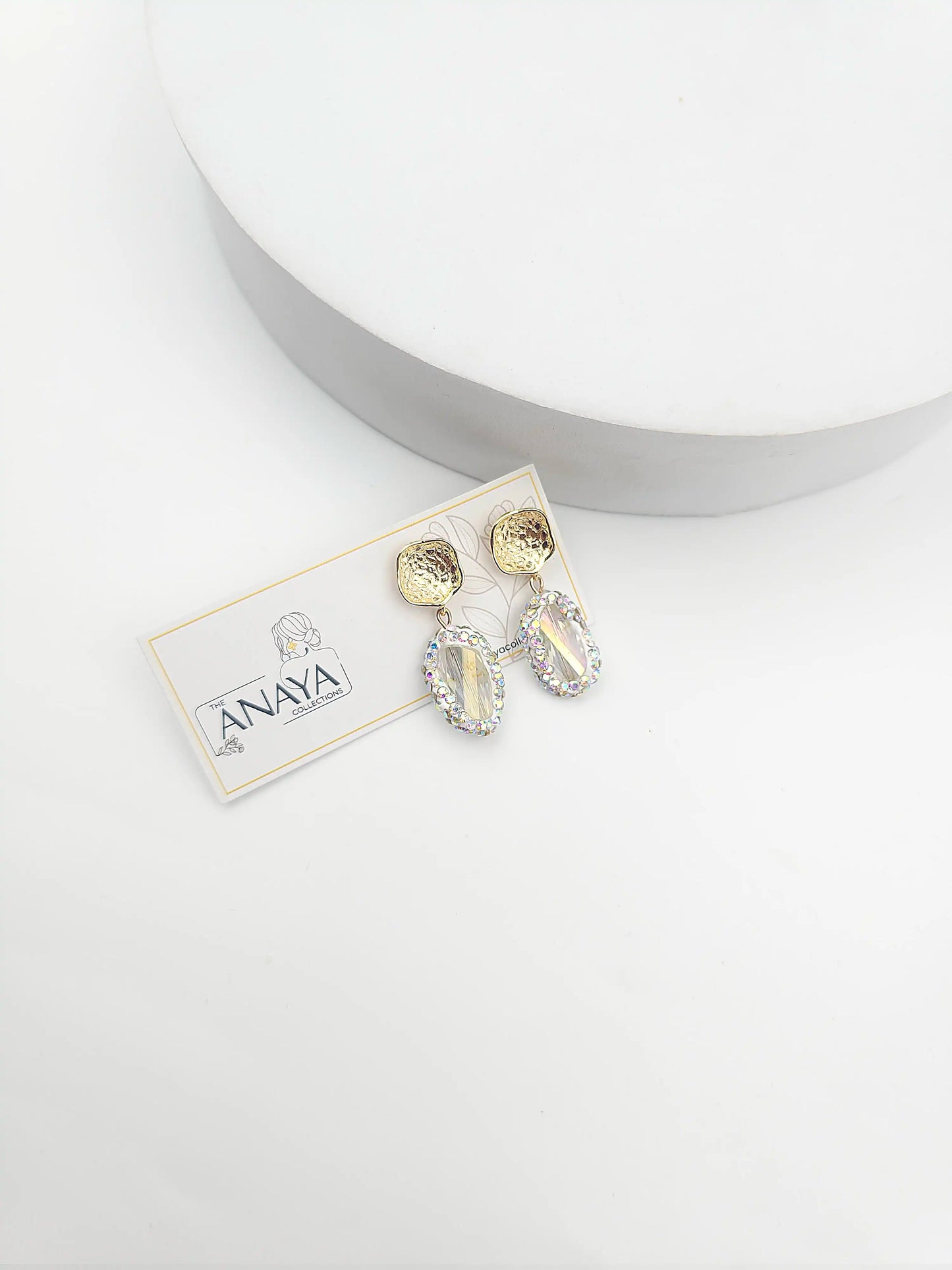 Mystic Shell Pearl Necklace