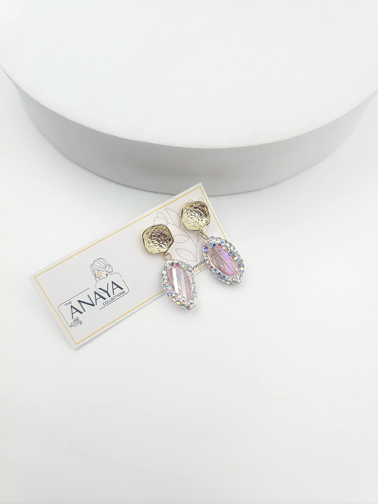 Mystic Shell Pearl Necklace