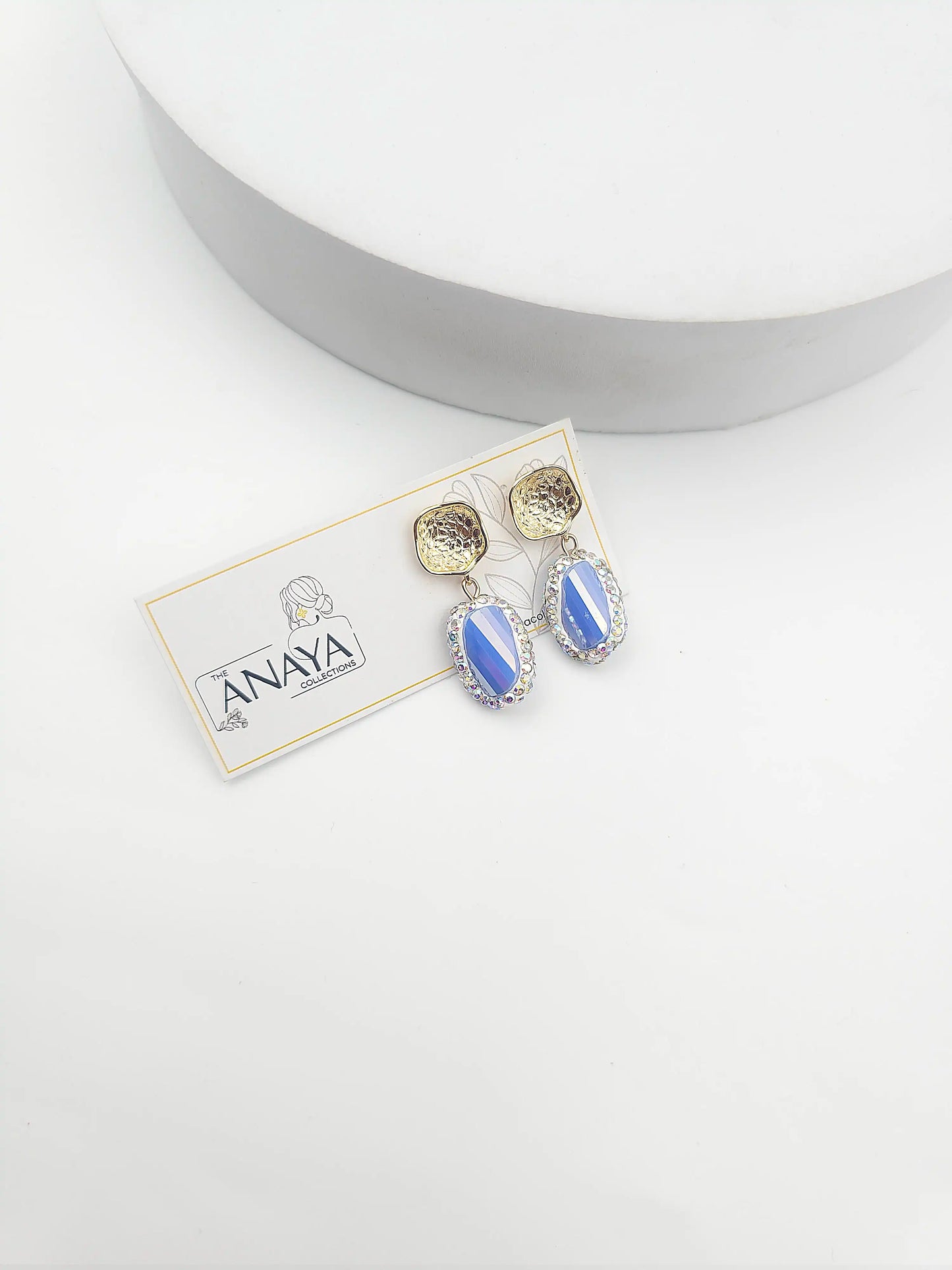 Mystic Shell Pearl Necklace