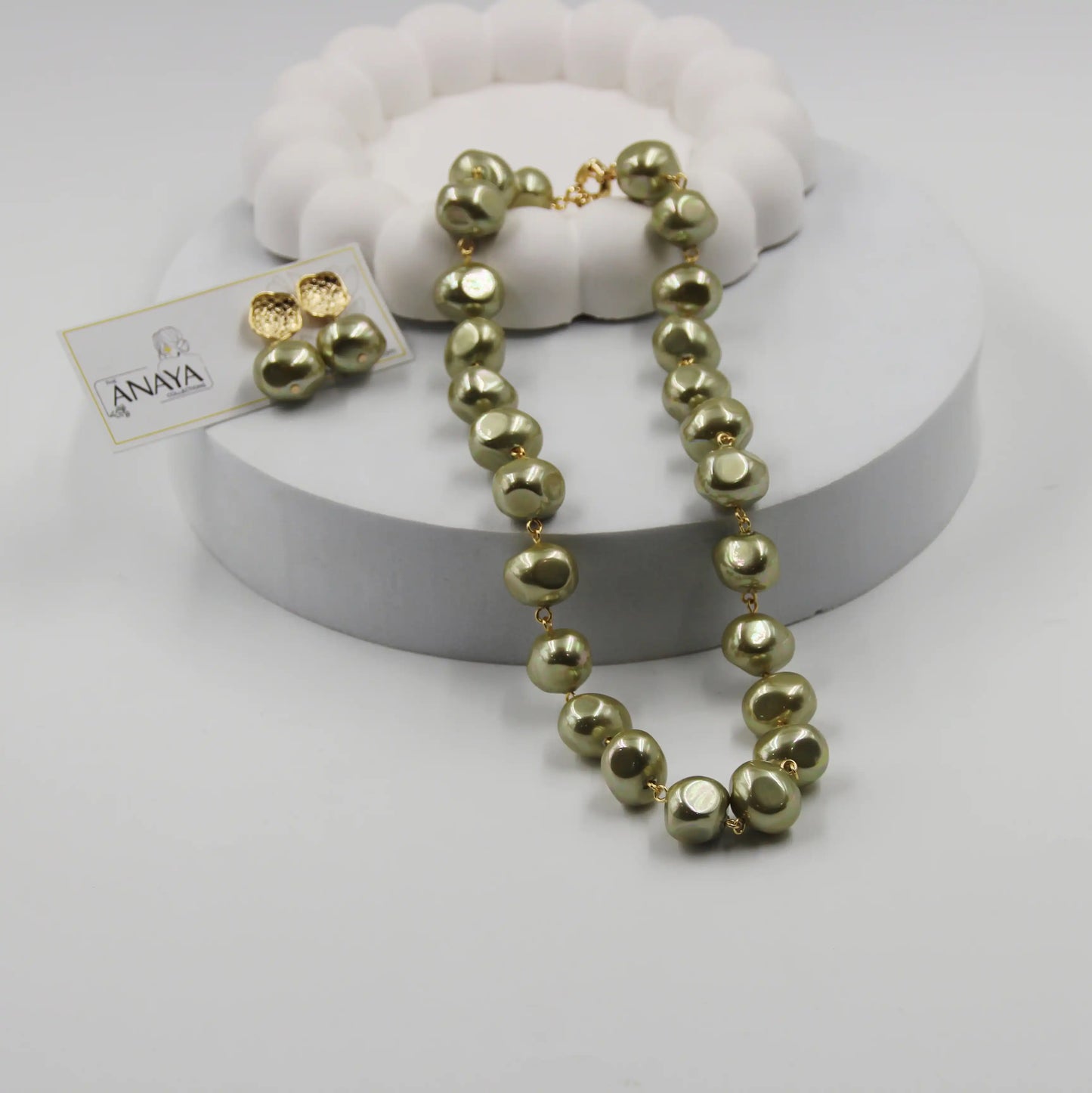 Uncut Shell Pearl Set