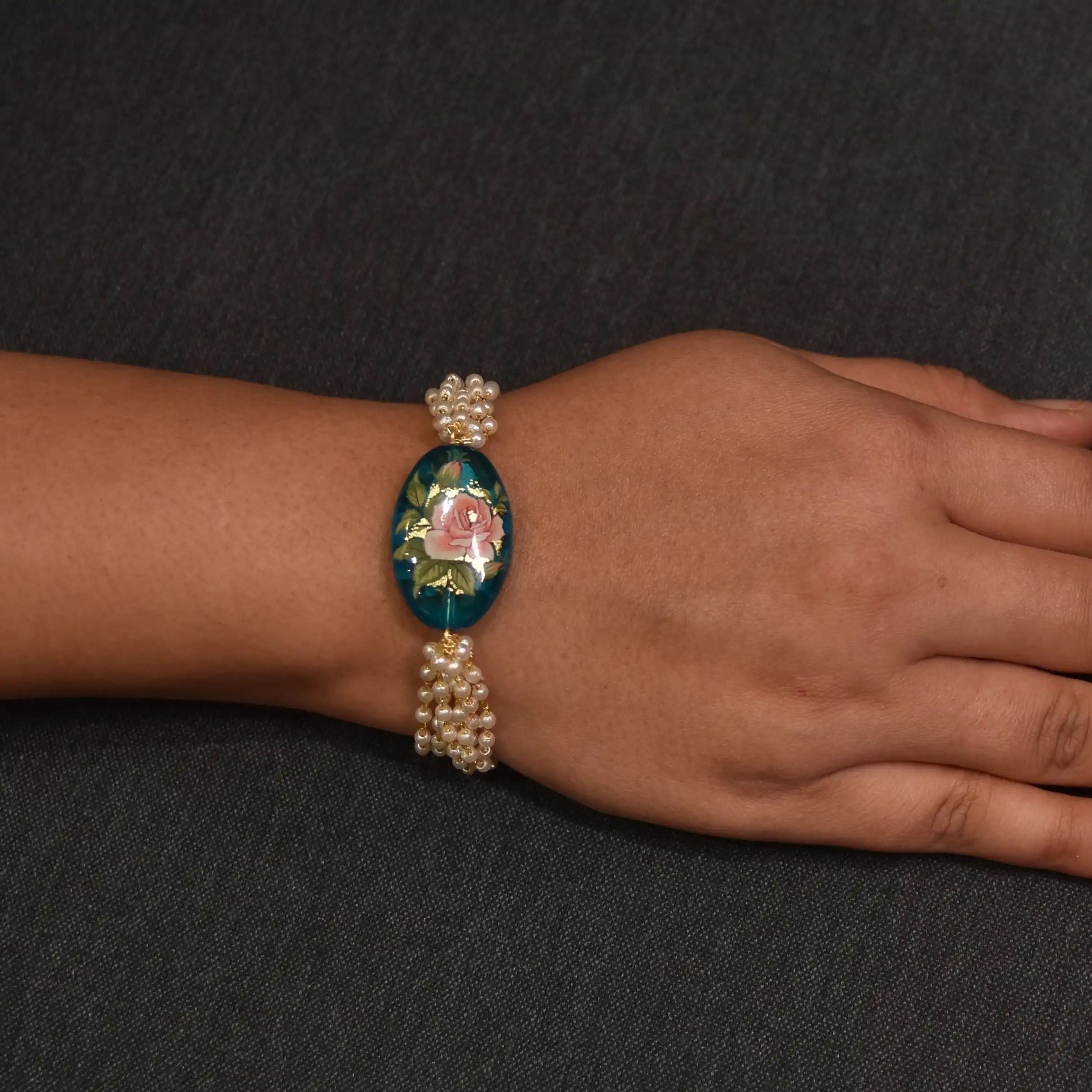 Oval Floral Ganthan Bracelet