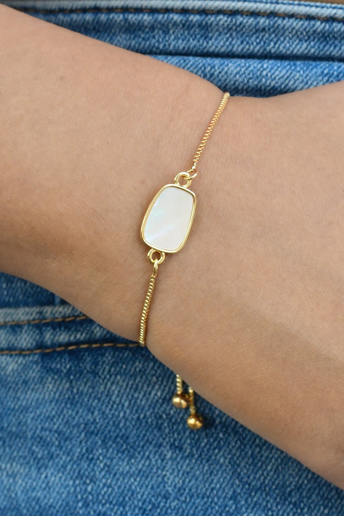 Oval Mother of Pearl (MOP) Bracelet