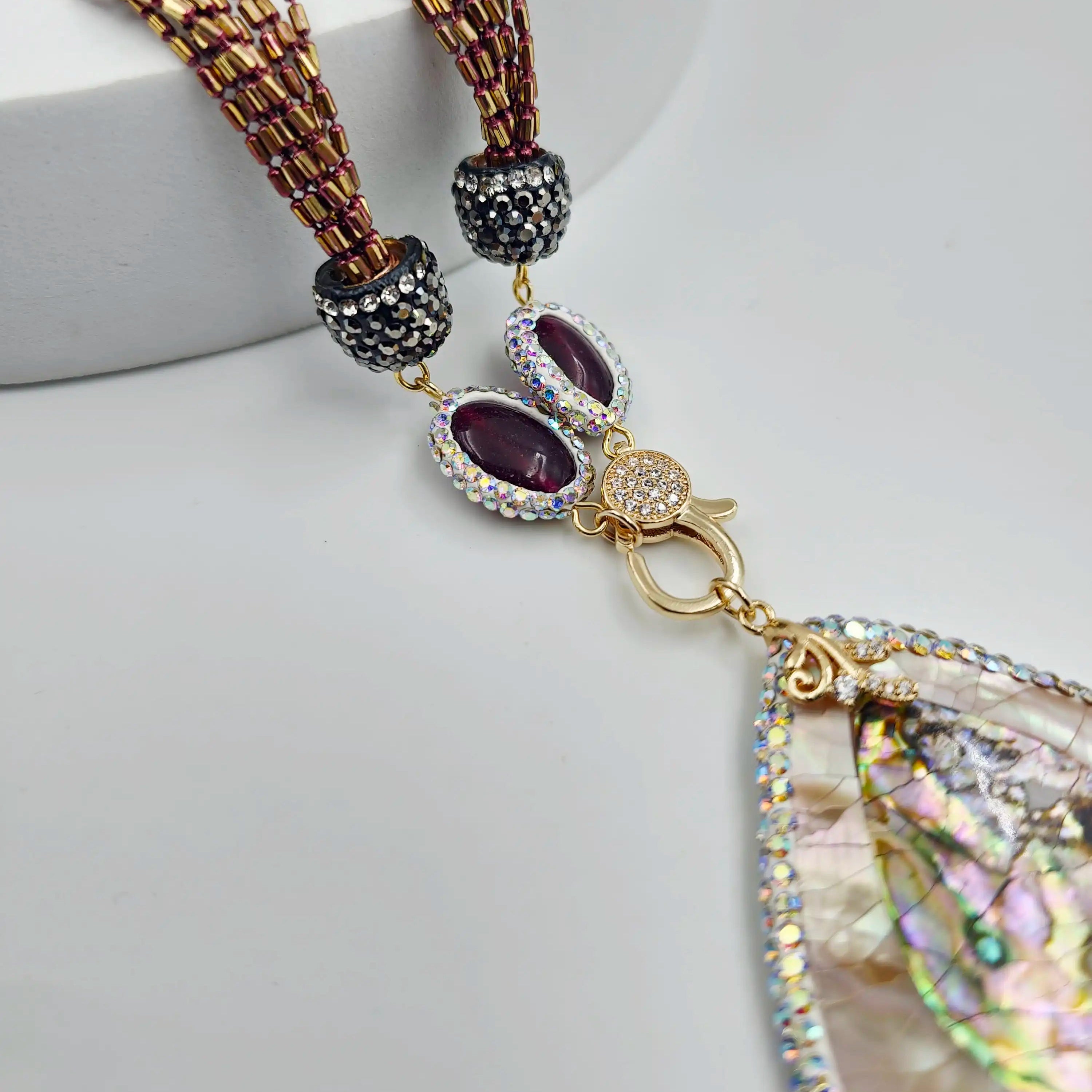 Pear Shaped Pendant with Italian Grace Mop Luxury Set