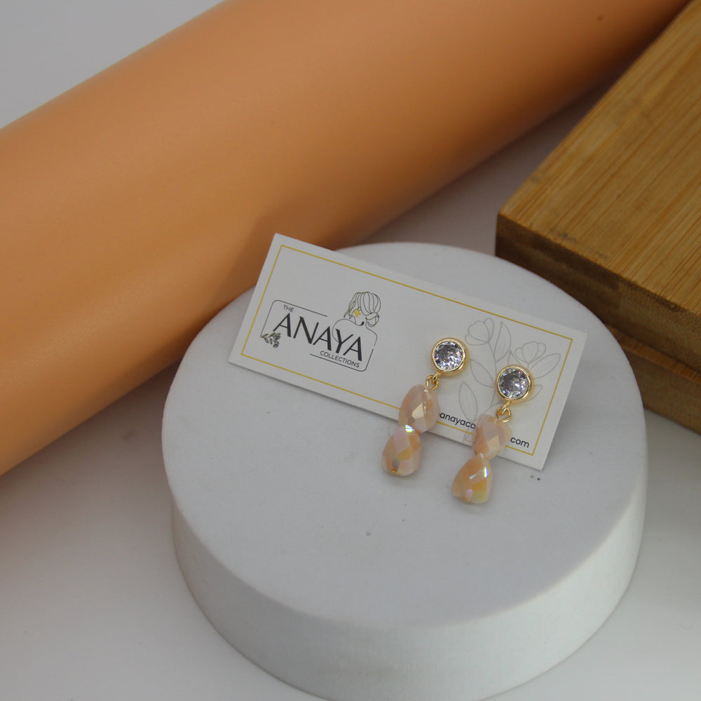 Pebble Radiant Dainty Earring