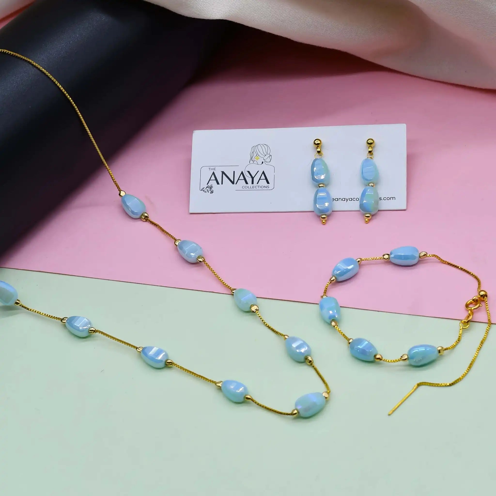 Pebbled Dainty Set