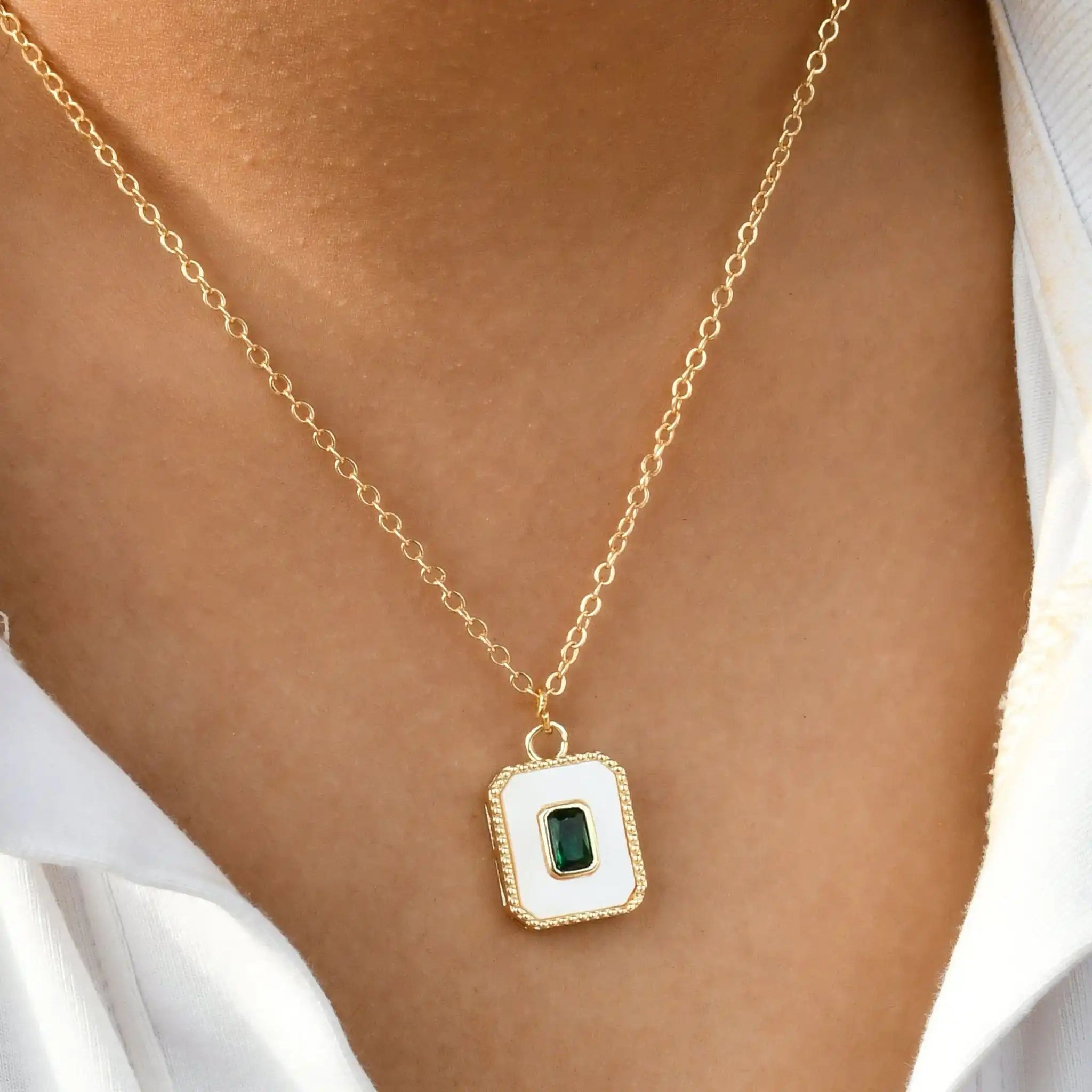 Rectangle green MOP Pendant Chain