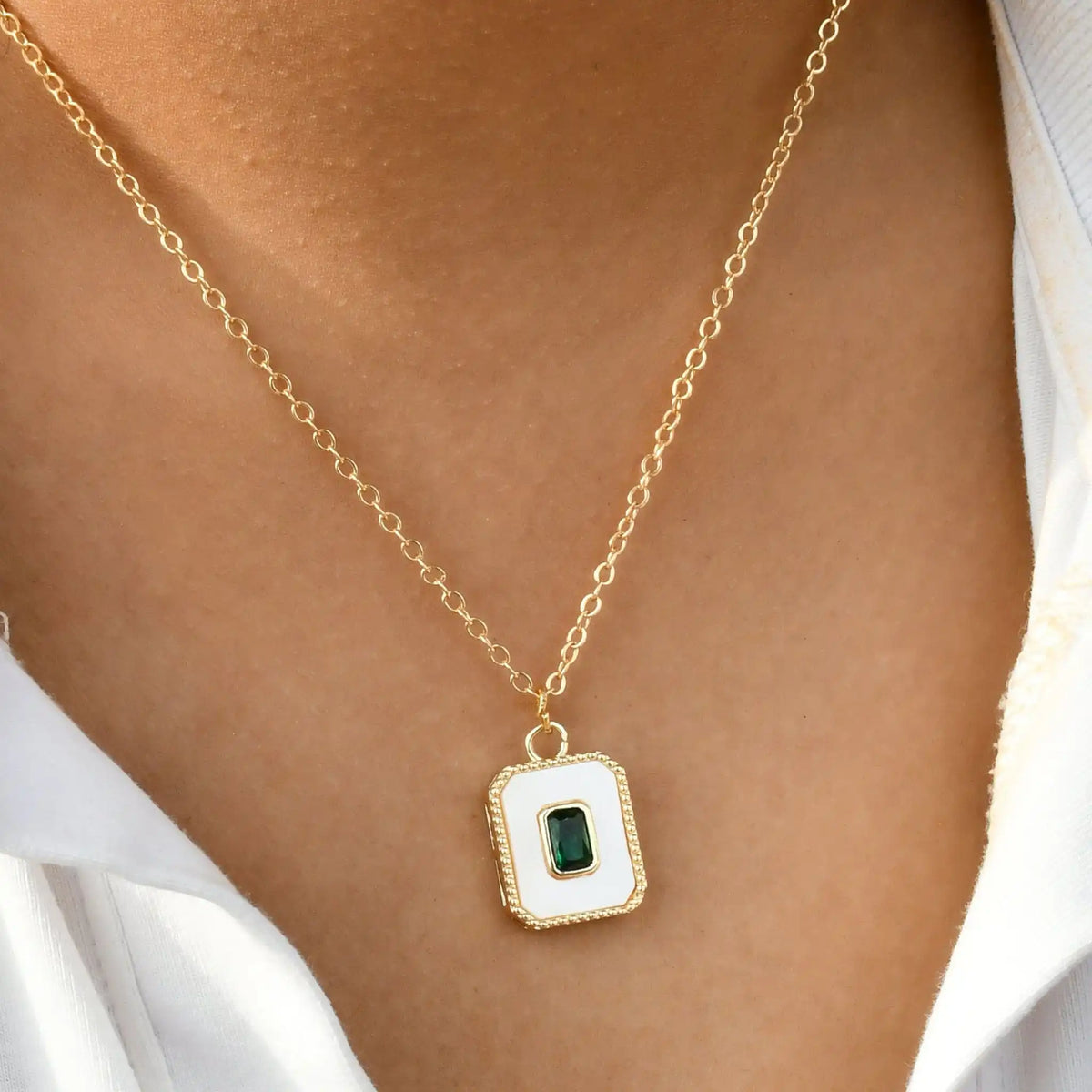 Rectangle green MOP Pendant Chain