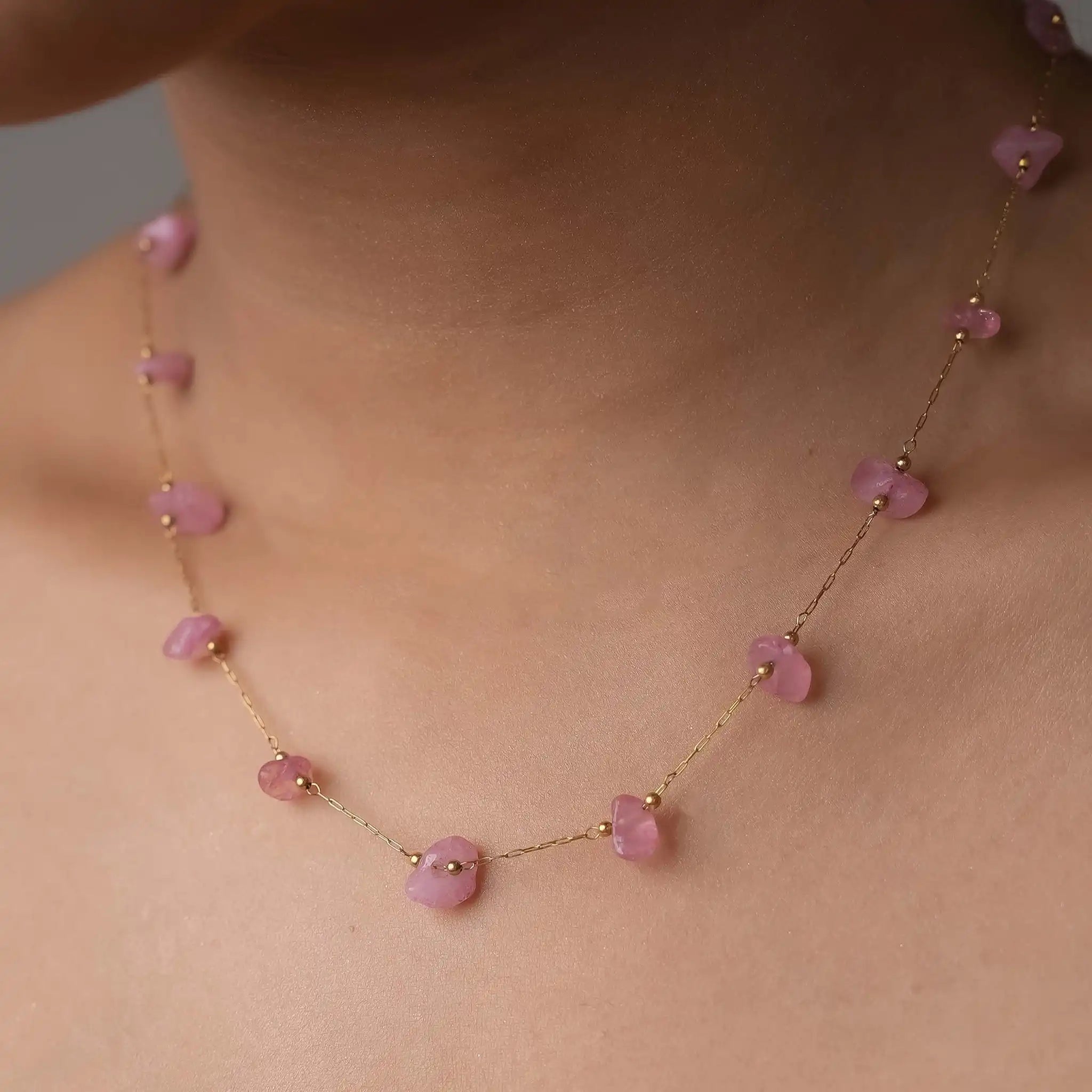 Rose Quartz Dainty Necklace