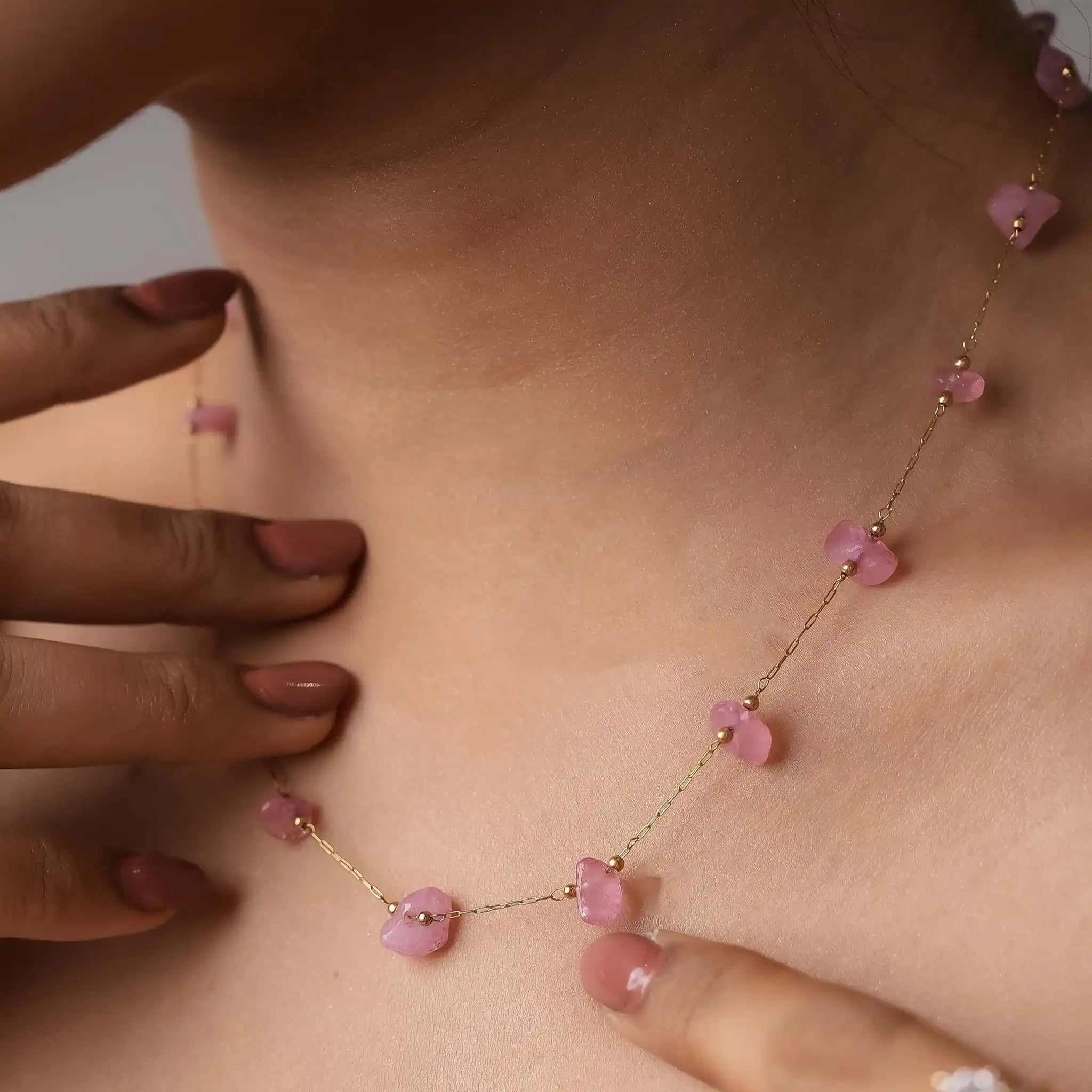 Rose Quartz Dainty Necklace