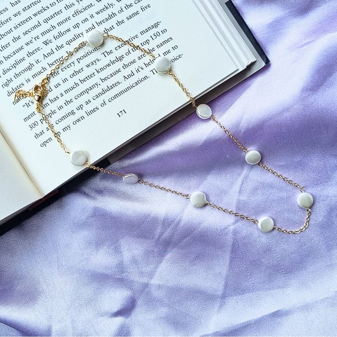 flat pearl necklace 