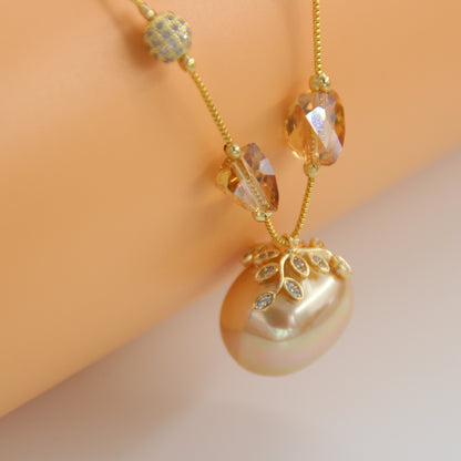 Shell Pearl Delight Dainty Necklace Champange