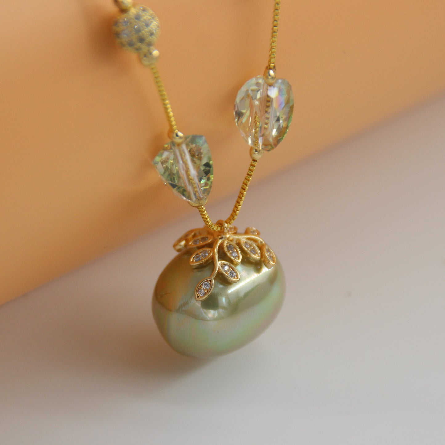 Shell Pearl Delight Dainty Necklace Olive Green 1