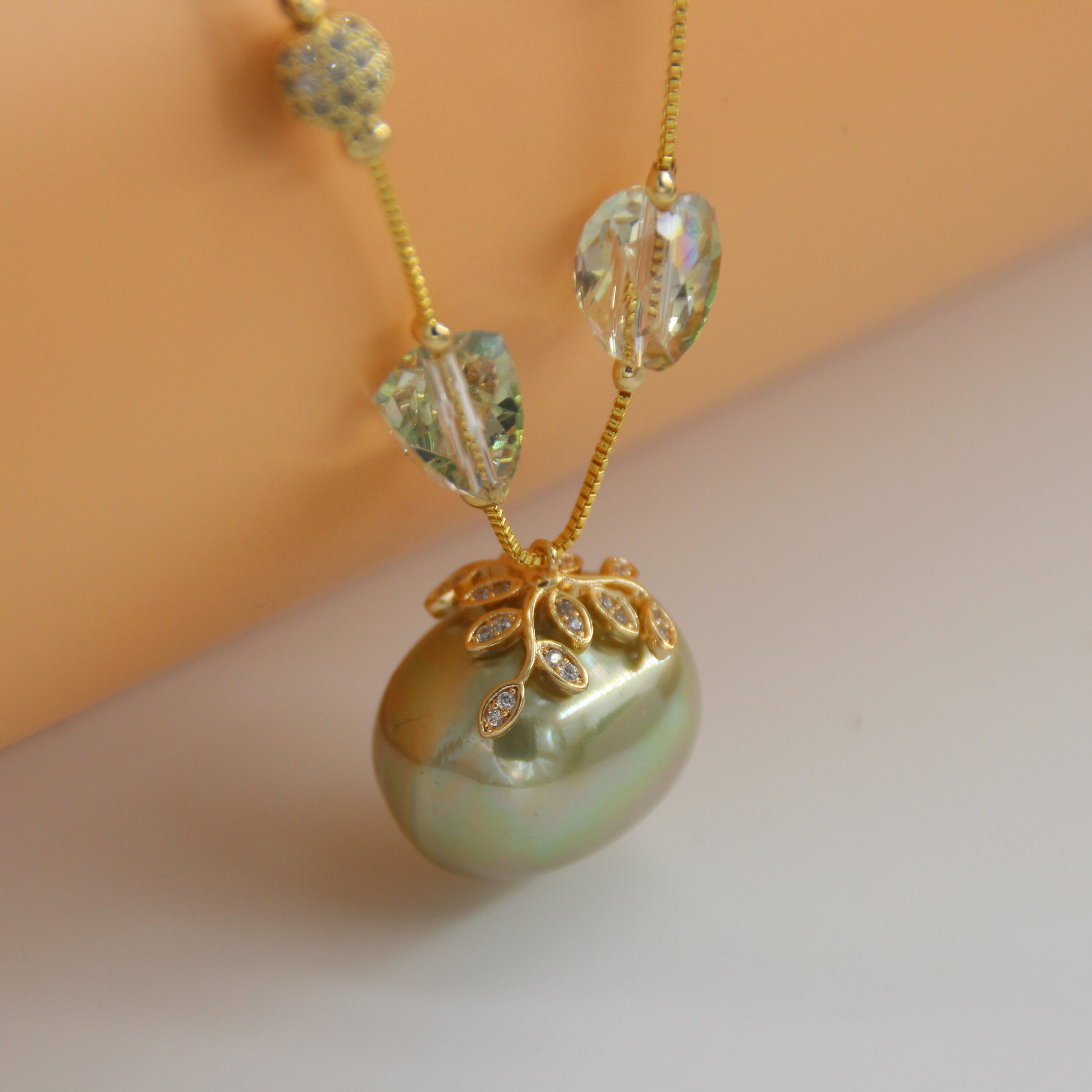 Shell Pearl Delight Dainty Necklace Olive Green 1