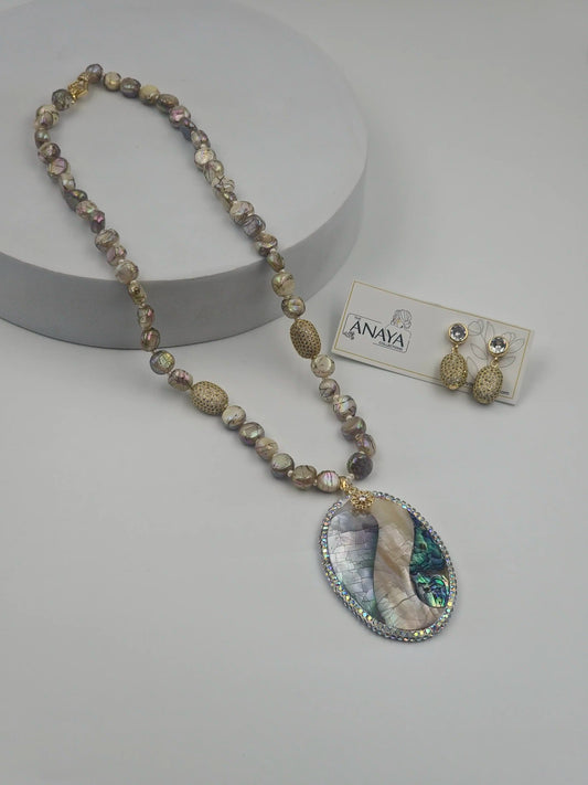 Shell Pearl Elegance Luxury Necklace Set with MOP Pendant