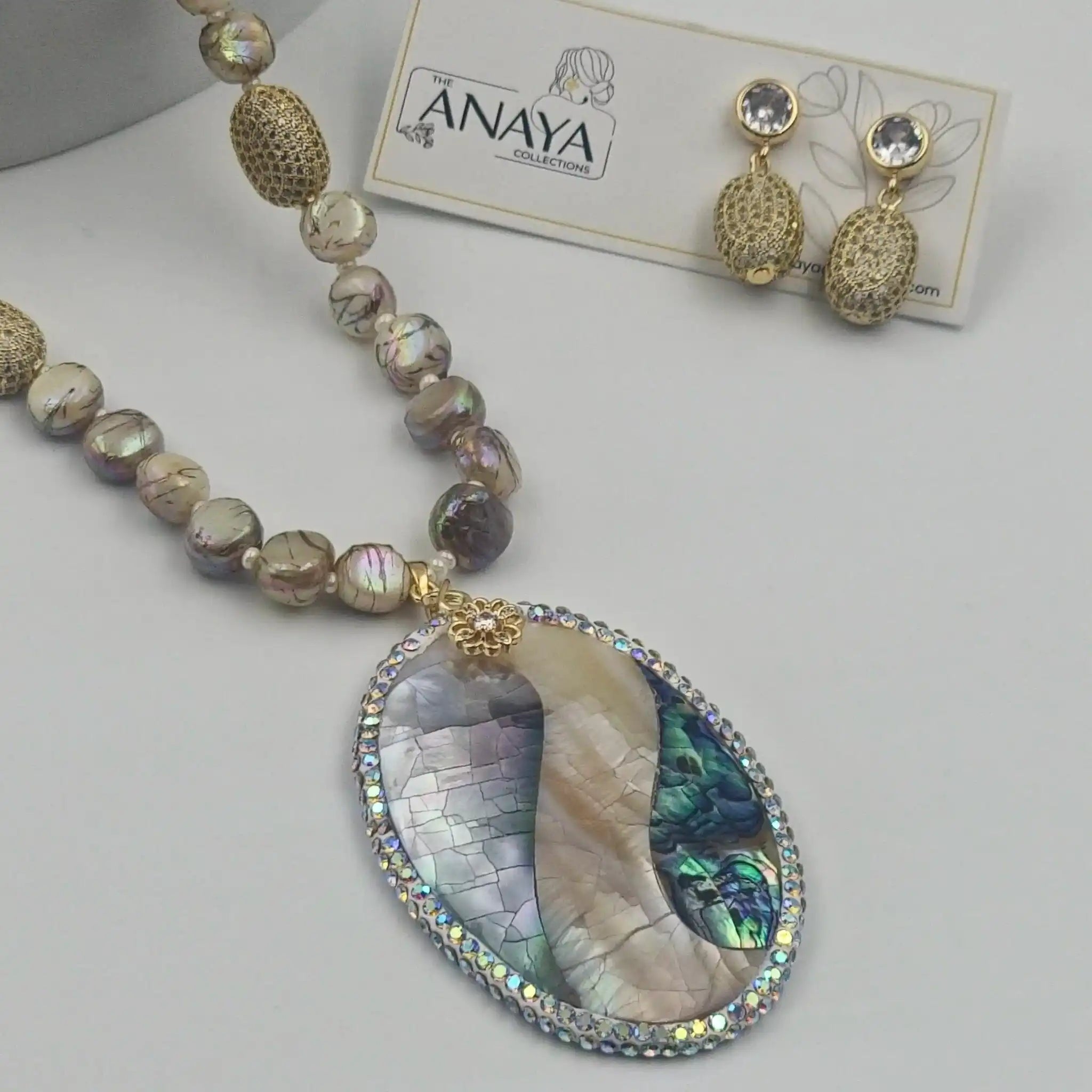 Shell Pearl Elegance Luxury Necklace Set with MOP Pendant