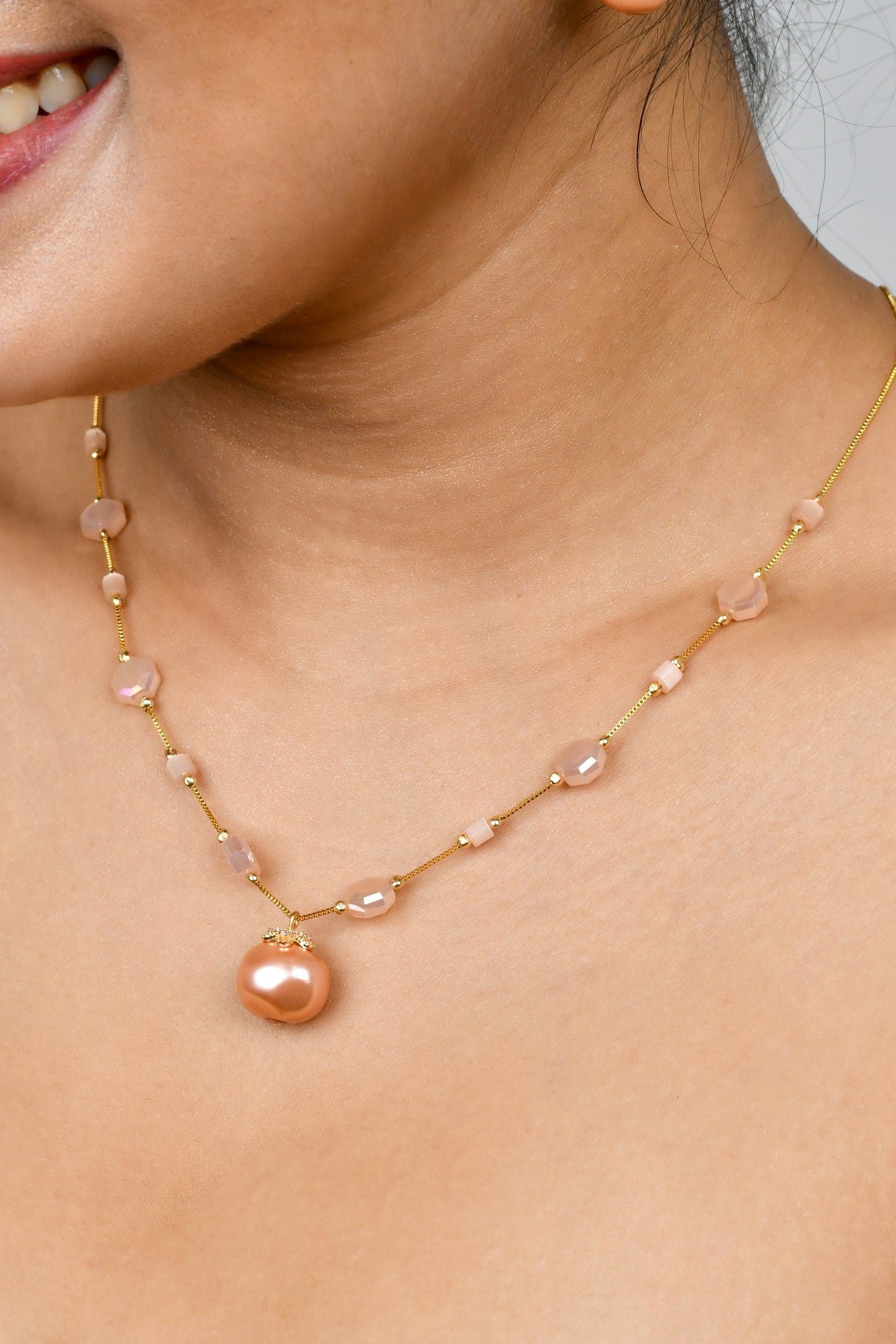 Shell Pearl Harmony Dainty Necklace